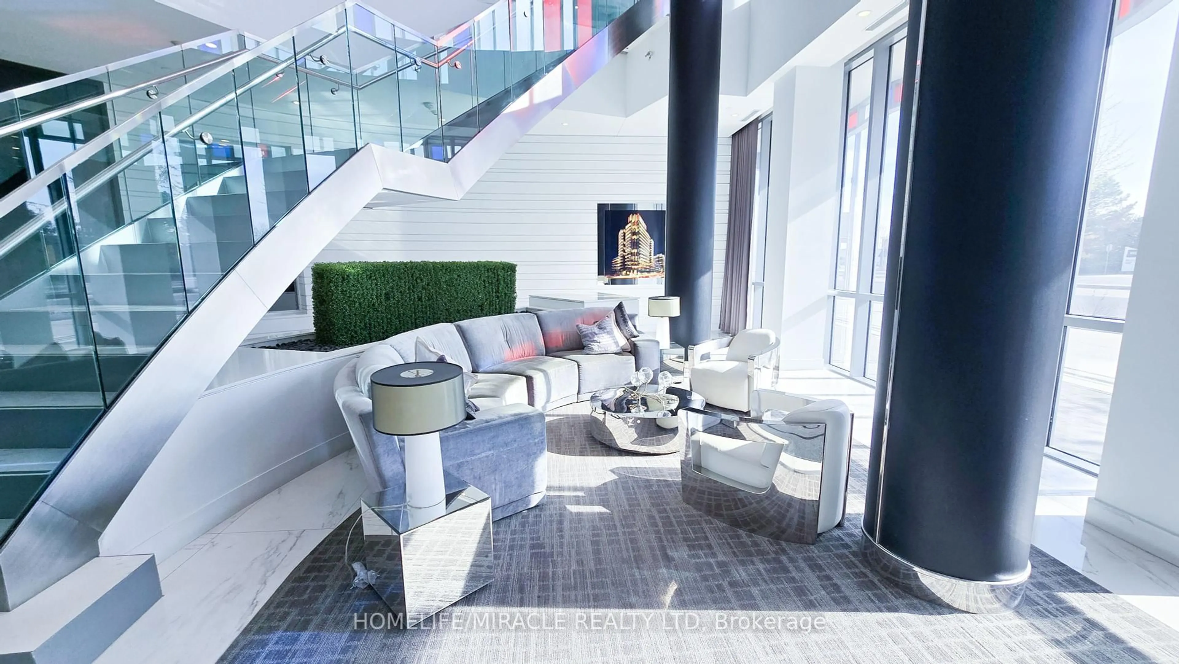 Lobby for 9471 Yonge St #804, Richmond Hill Ontario L4C 0Z5