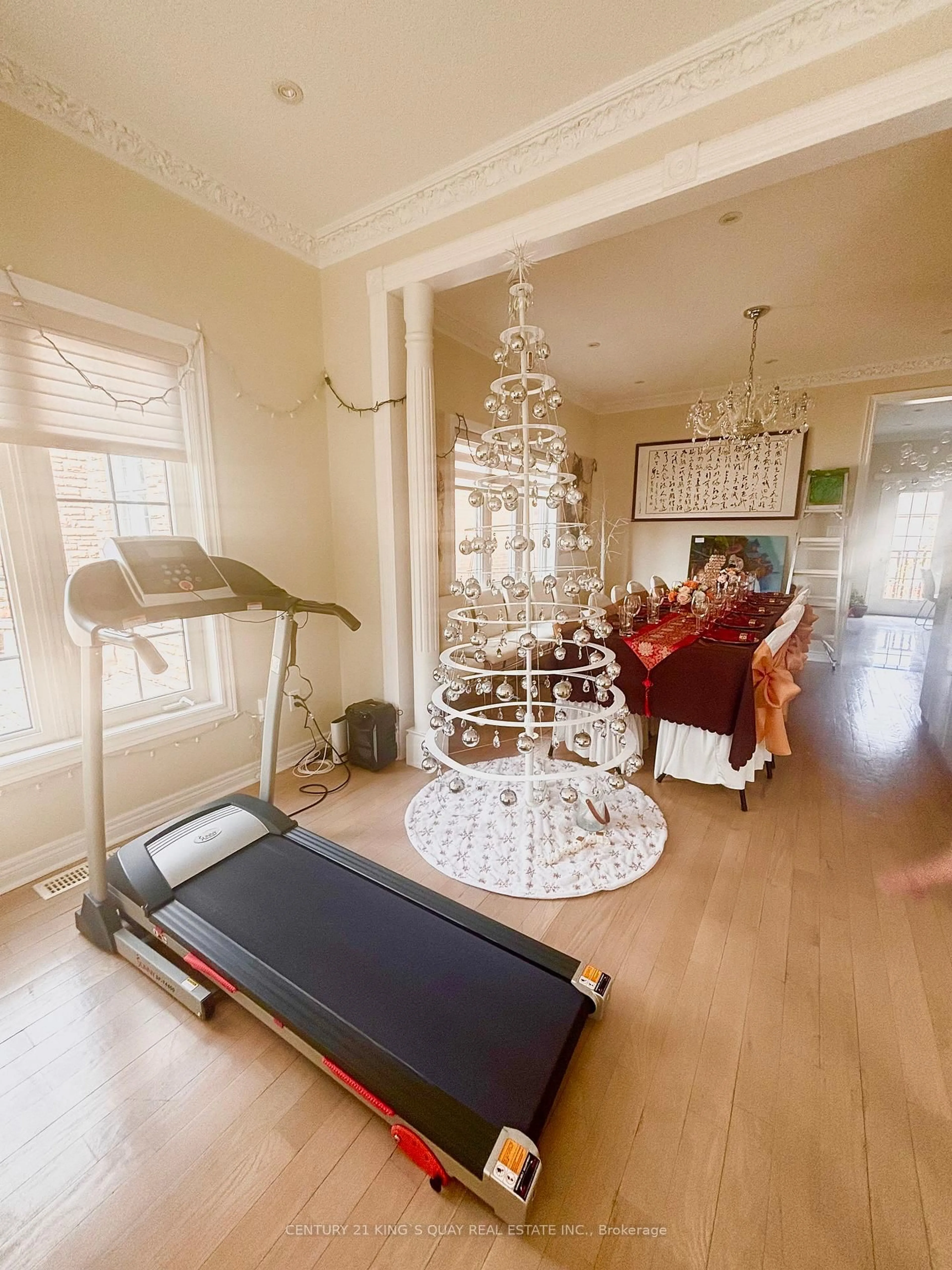 A pic of a room for 5 Earl Grey Crt, Richmond Hill Ontario L4B 4E8
