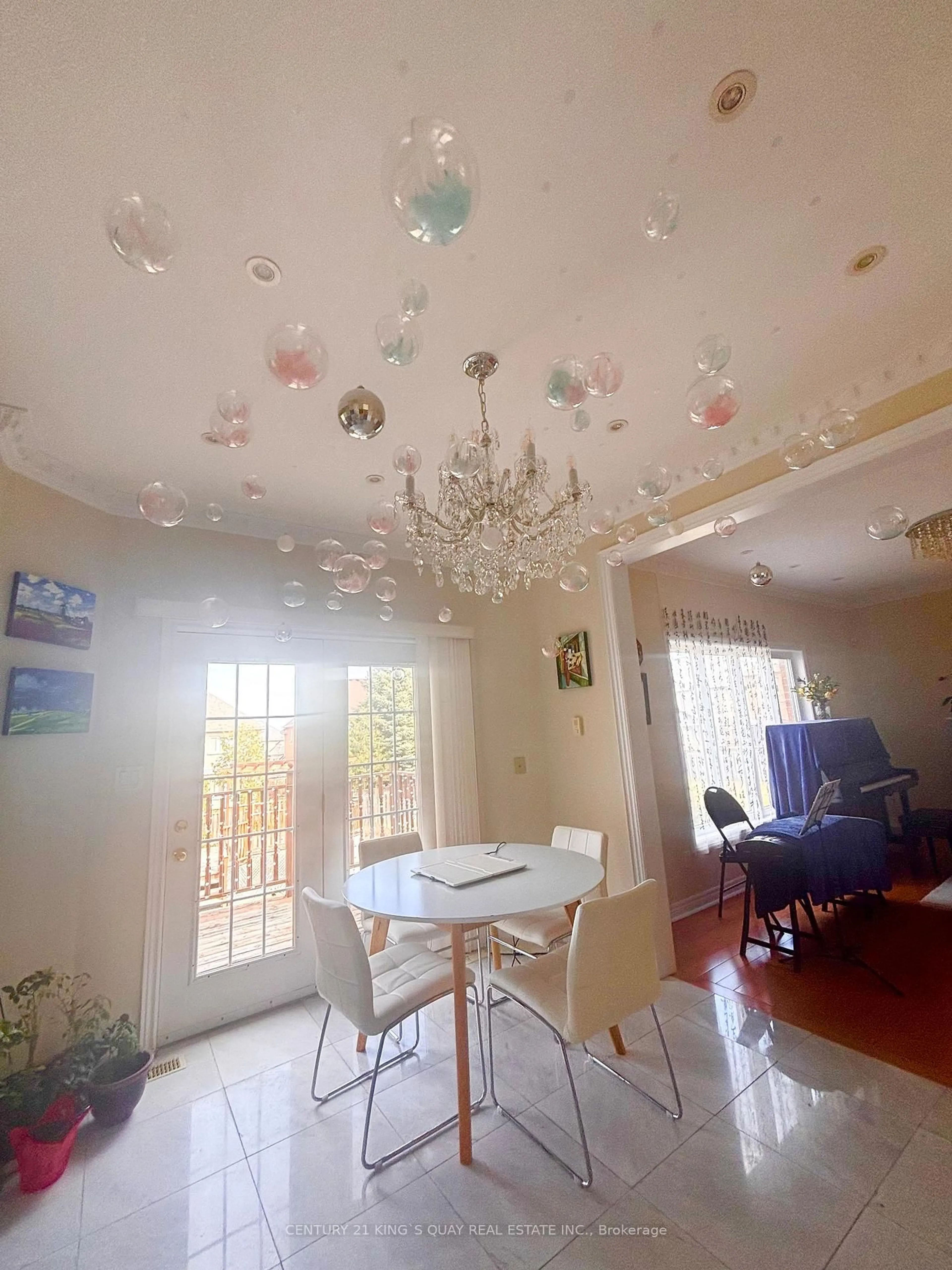 Dining room, unknown for 5 Earl Grey Crt, Richmond Hill Ontario L4B 4E8