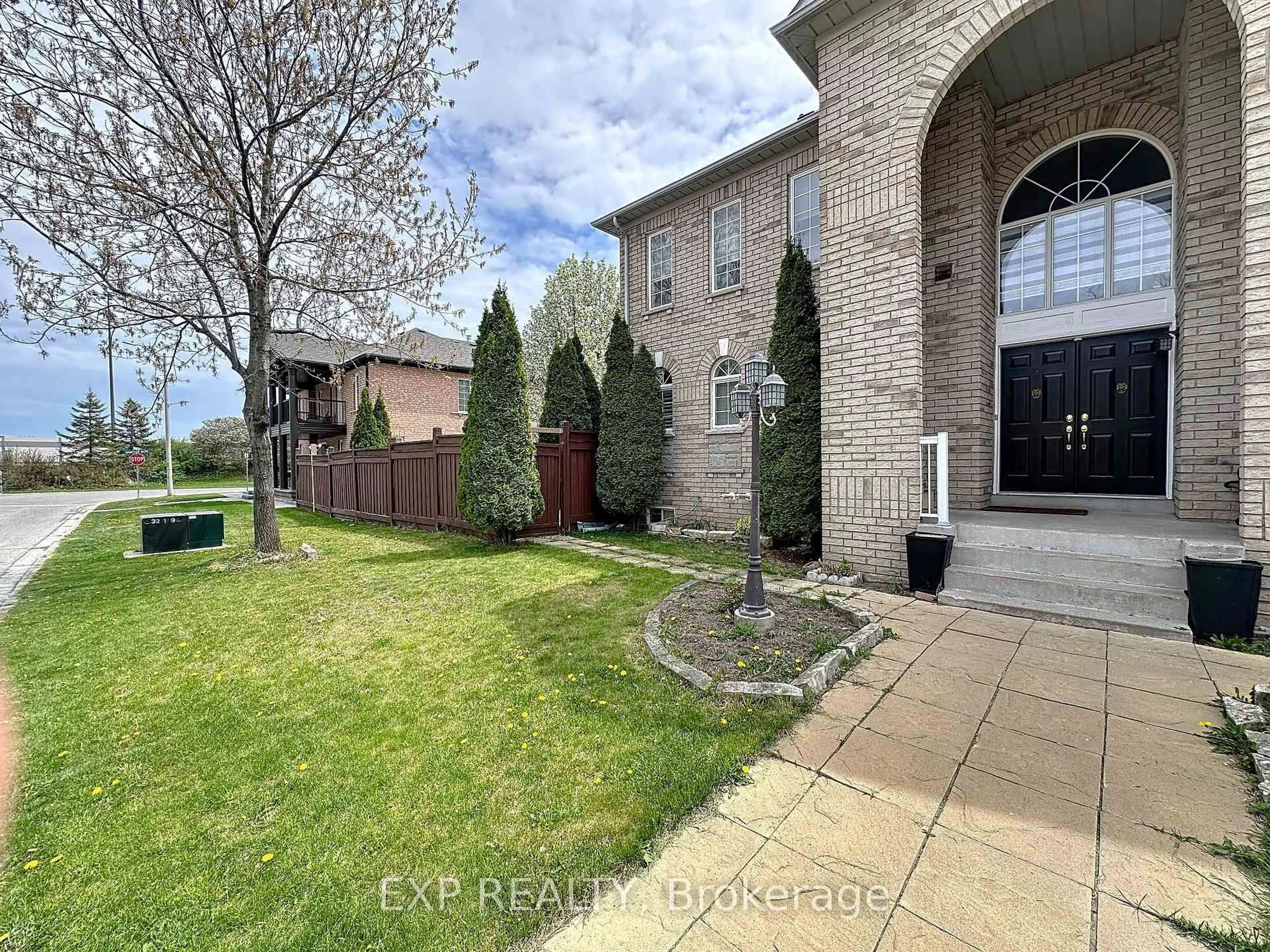 Unknown for 129 Ledgerock Dr, Vaughan Ontario L4H 2G7