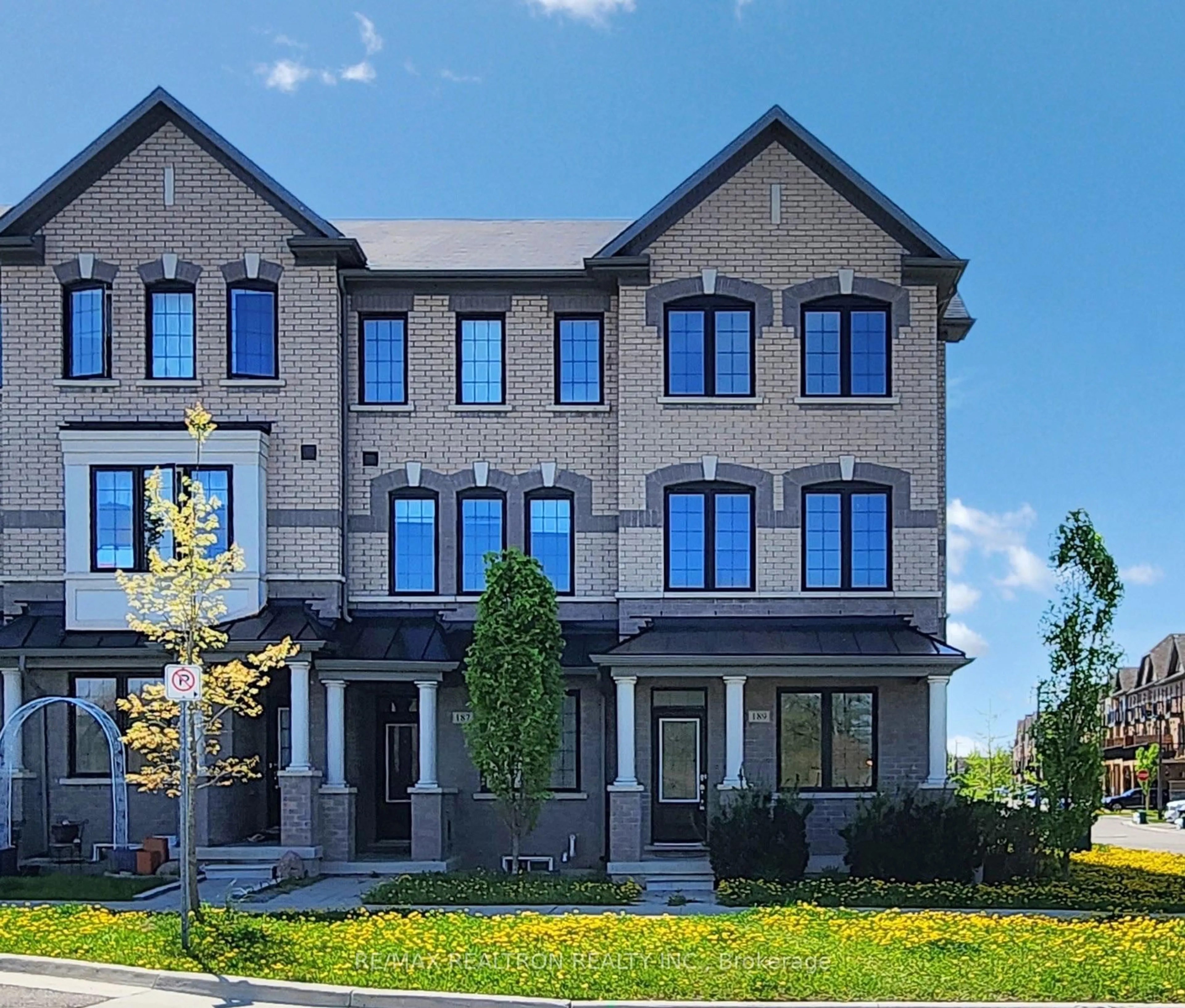 Home with brick exterior material, street for 189 RUSTLE WOODS Ave, Markham Ontario L6B 0T8