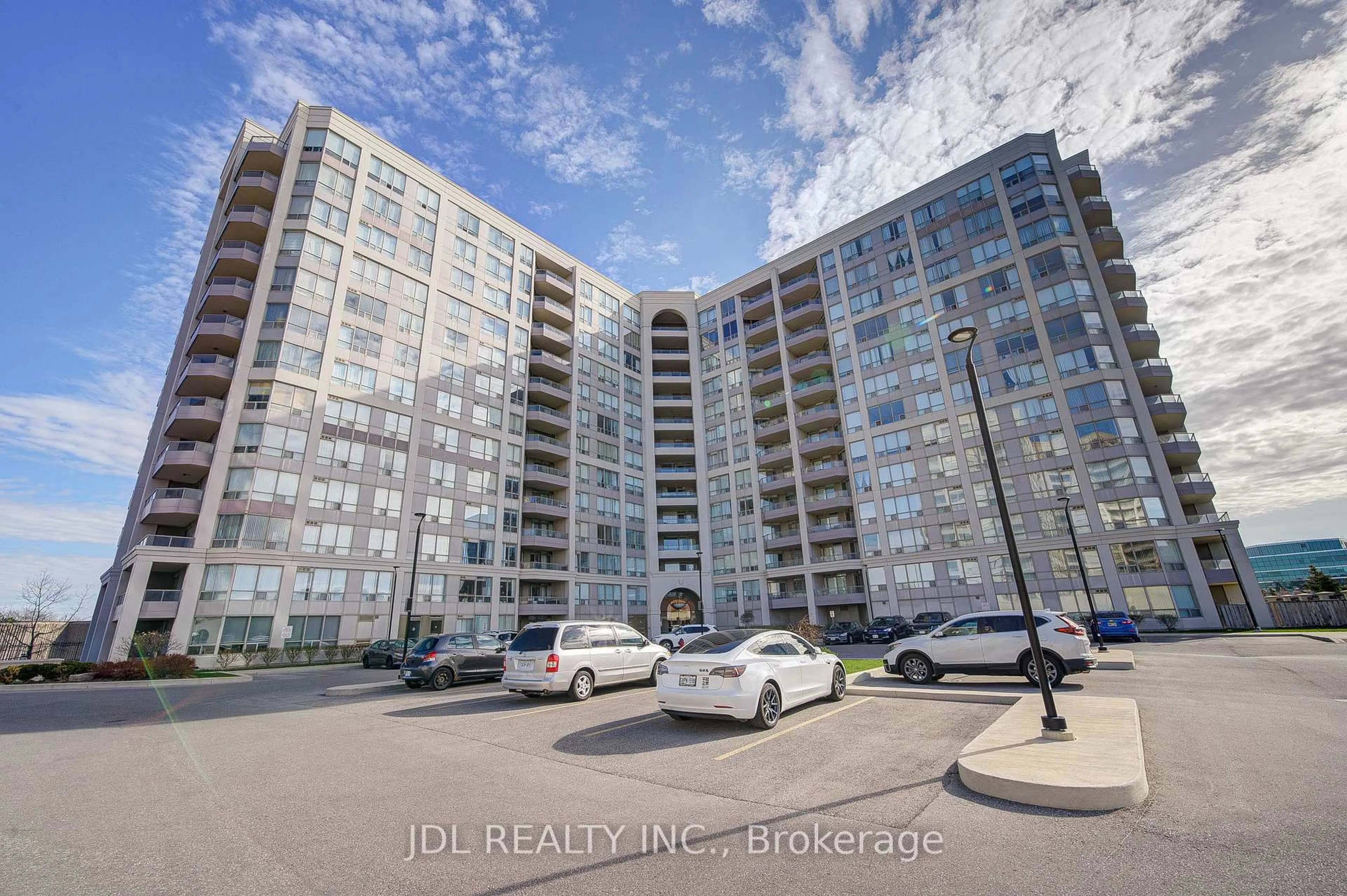 Unknown for 9017 Leslie St #816, Richmond Hill Ontario L4B 4R8