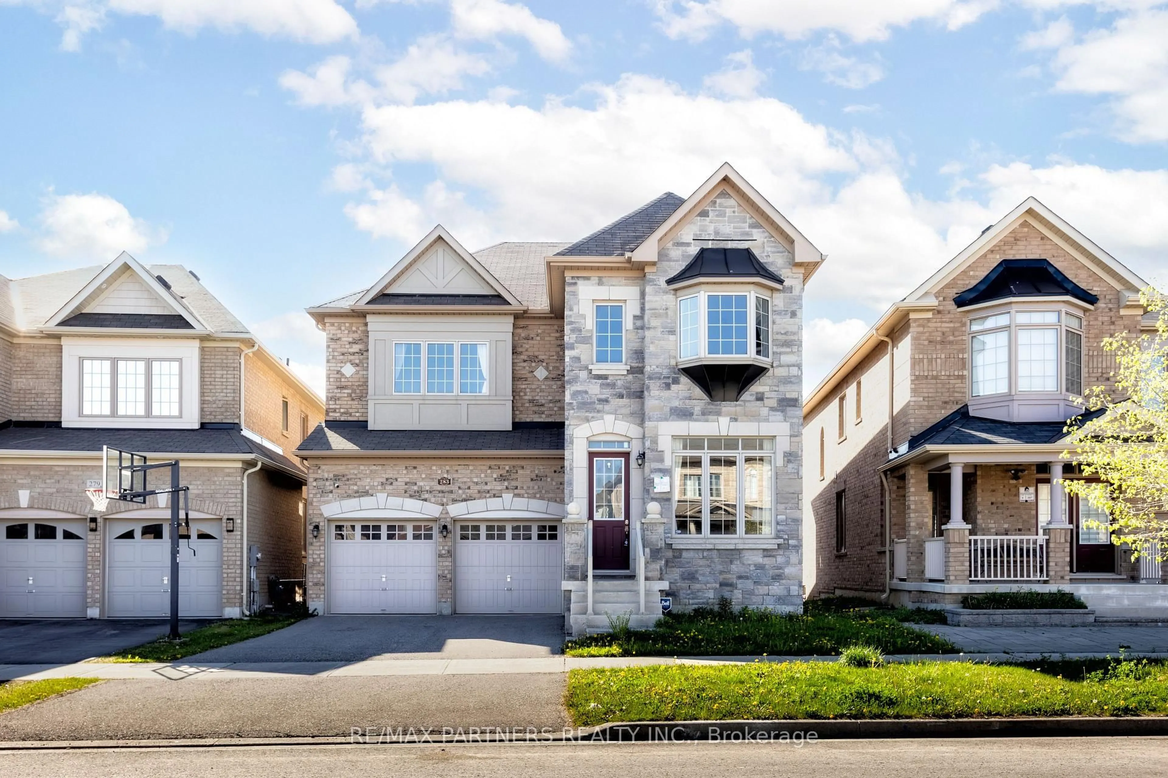 Home with brick exterior material, street for 283 Baker Hill Blvd, Whitchurch-Stouffville Ontario L4A 4P8