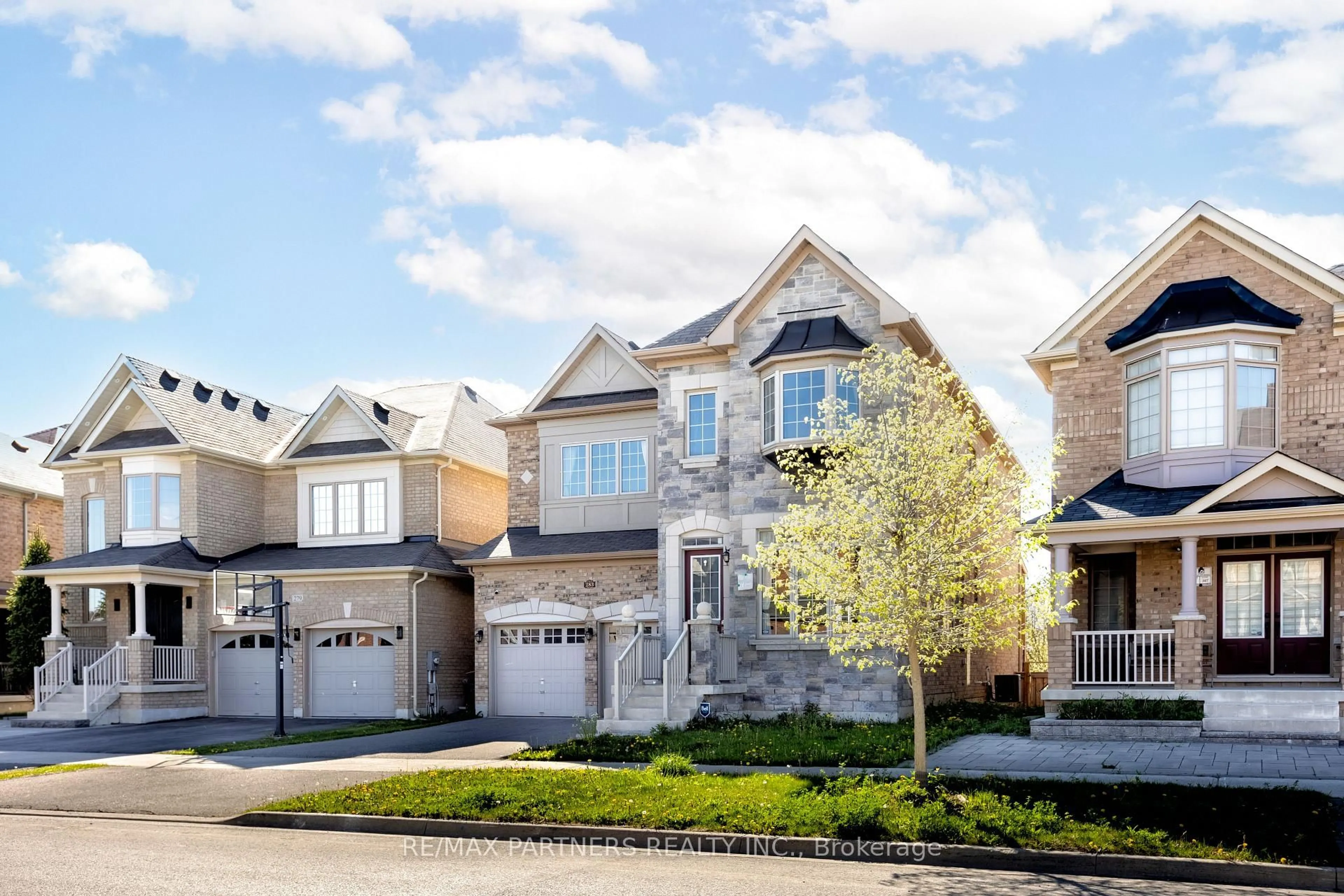 Home with brick exterior material, street for 283 Baker Hill Blvd, Whitchurch-Stouffville Ontario L4A 4P8