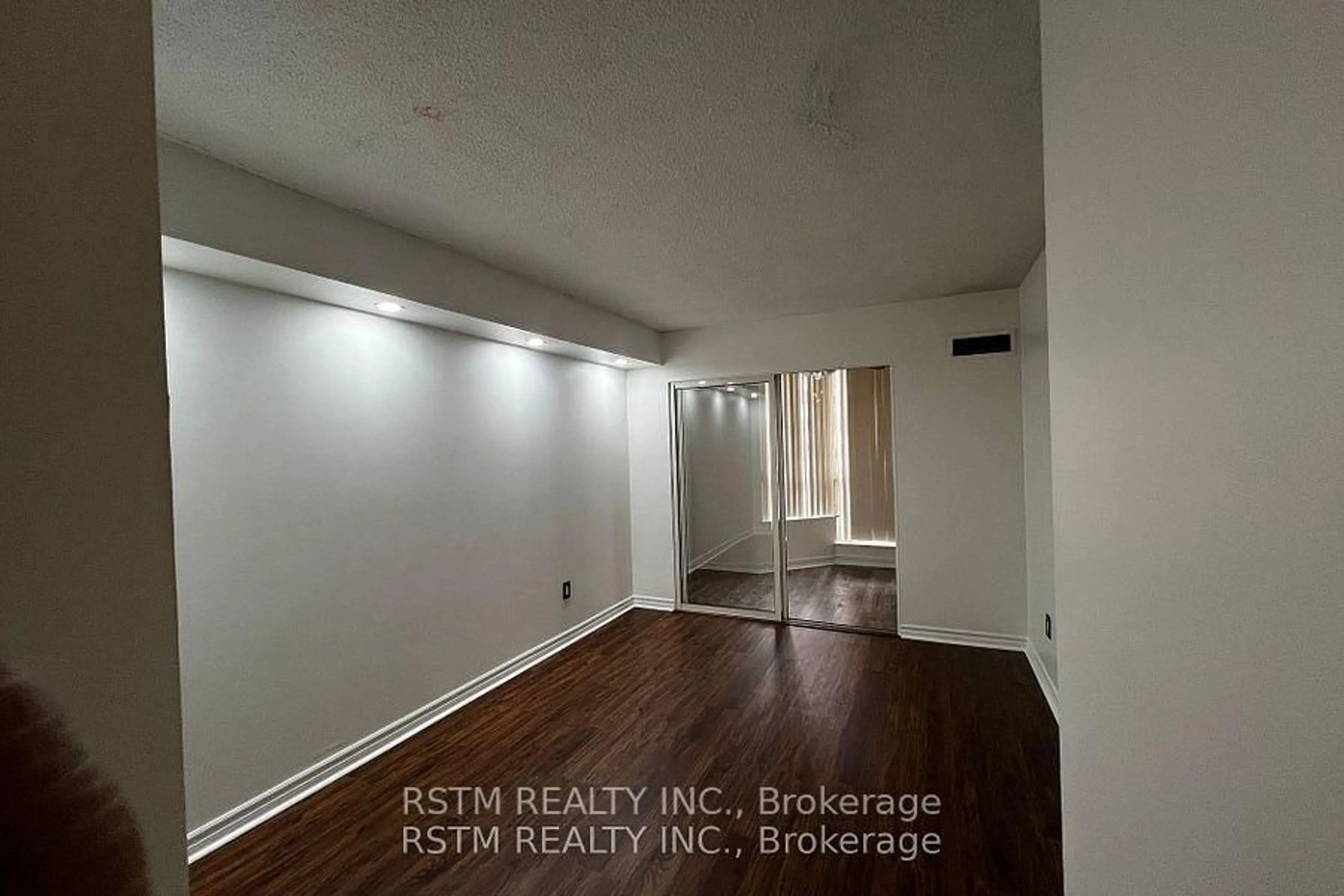 A pic of a room for 175 Cedar Ave #808, Richmond Hill Ontario L4C 9V3