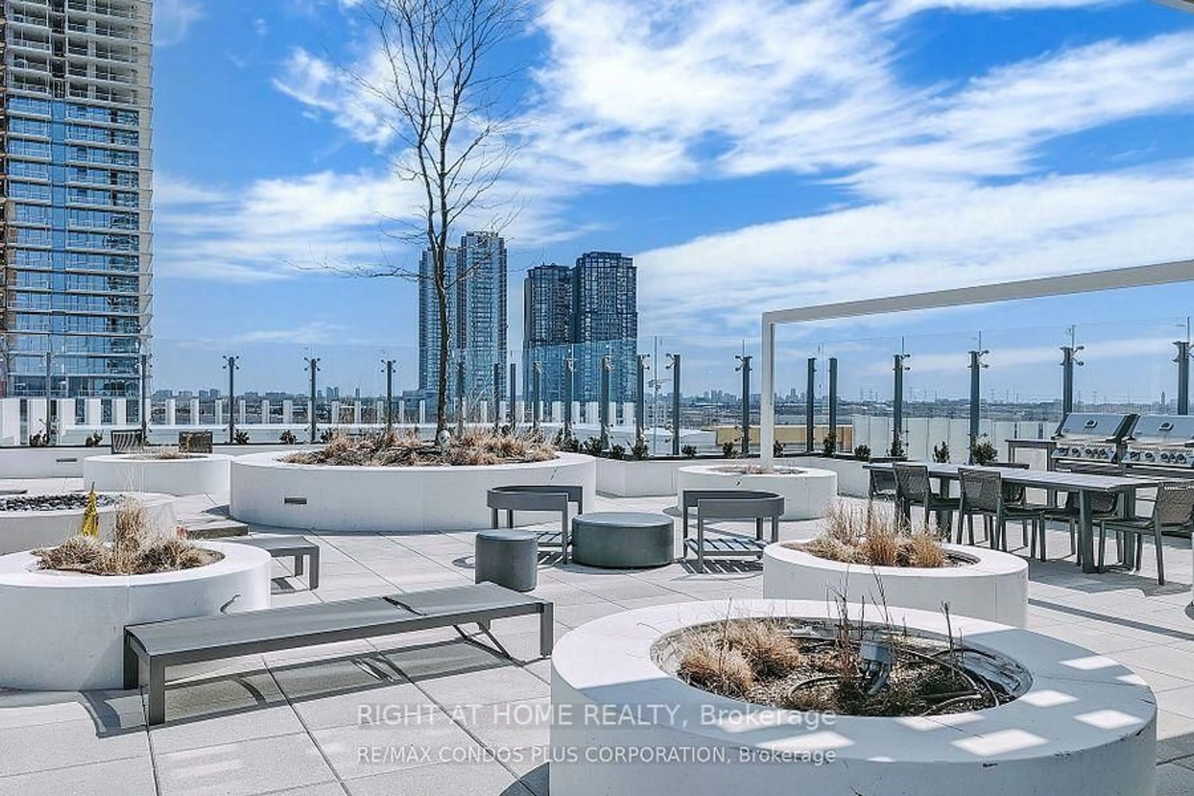 Patio, water/lake/river/ocean view for 950 Portage Pkwy #2901, Vaughan Ontario L4K 0J7