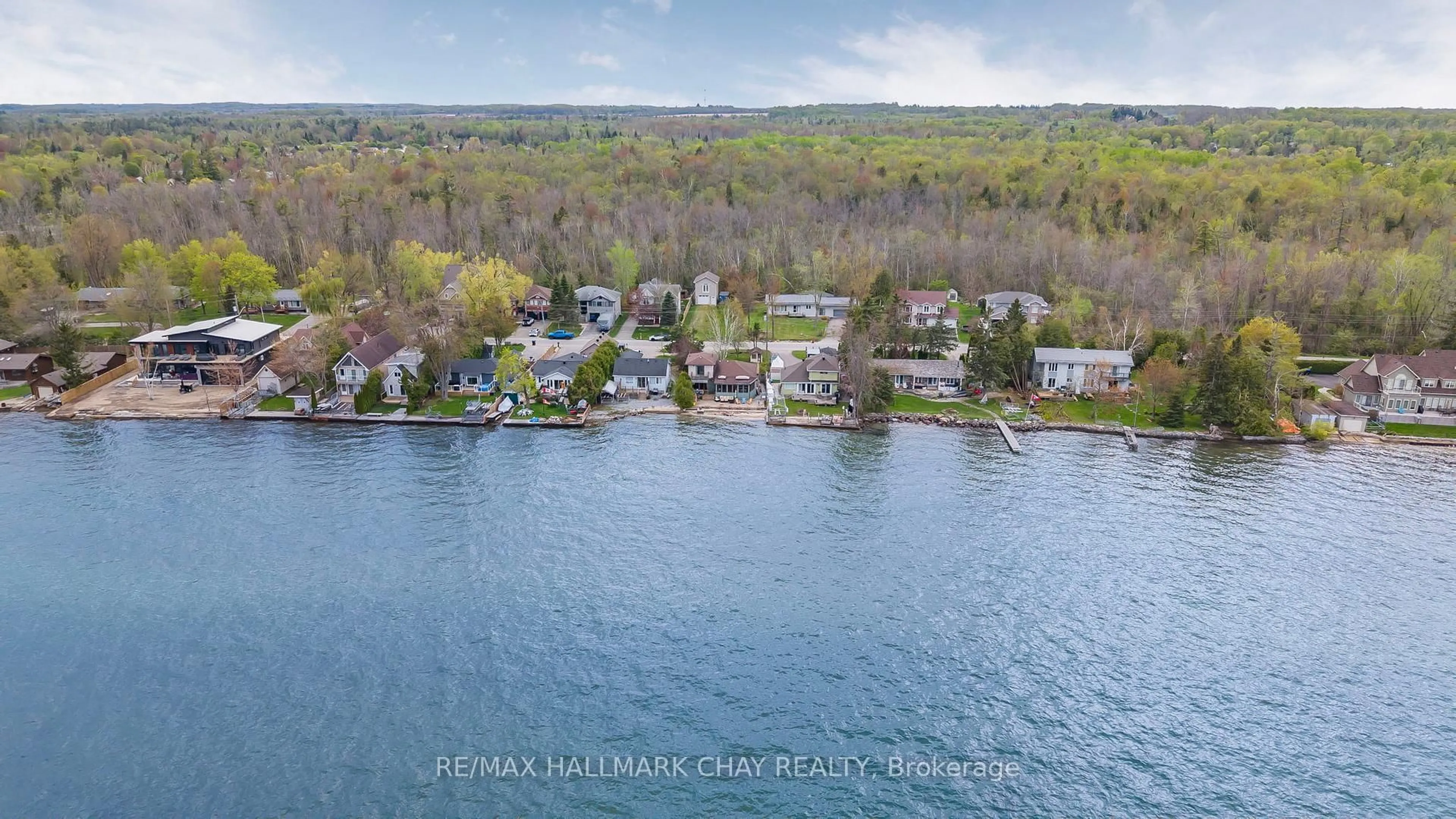 A pic from outside/outdoor area/front of a property/back of a property/a pic from drone, water/lake/river/ocean view for 2617 Leonard St, Innisfil Ontario L9S 3V3