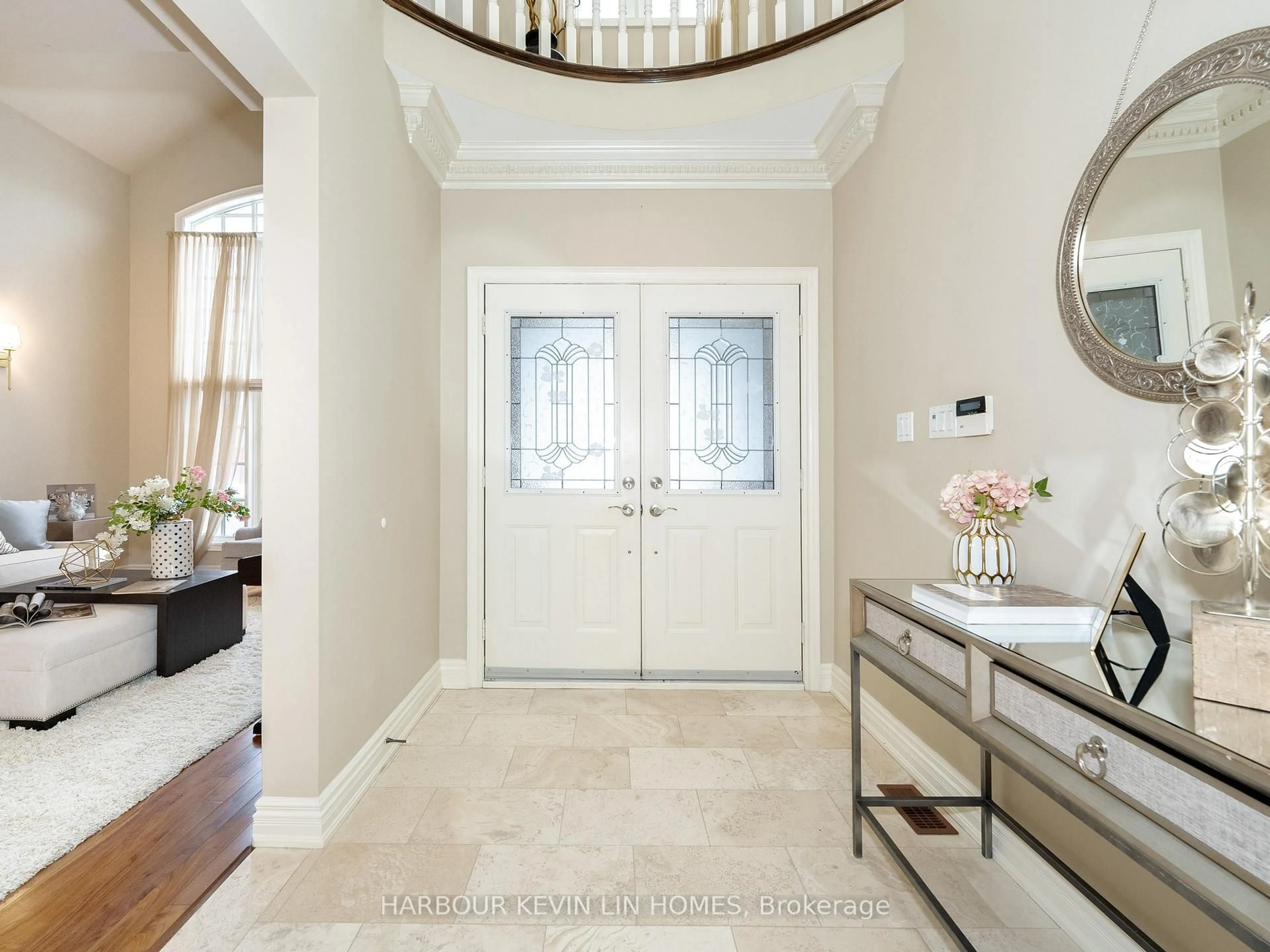Indoor entryway for 85 Lagani Ave, Richmond Hill Ontario L4B 3C6
