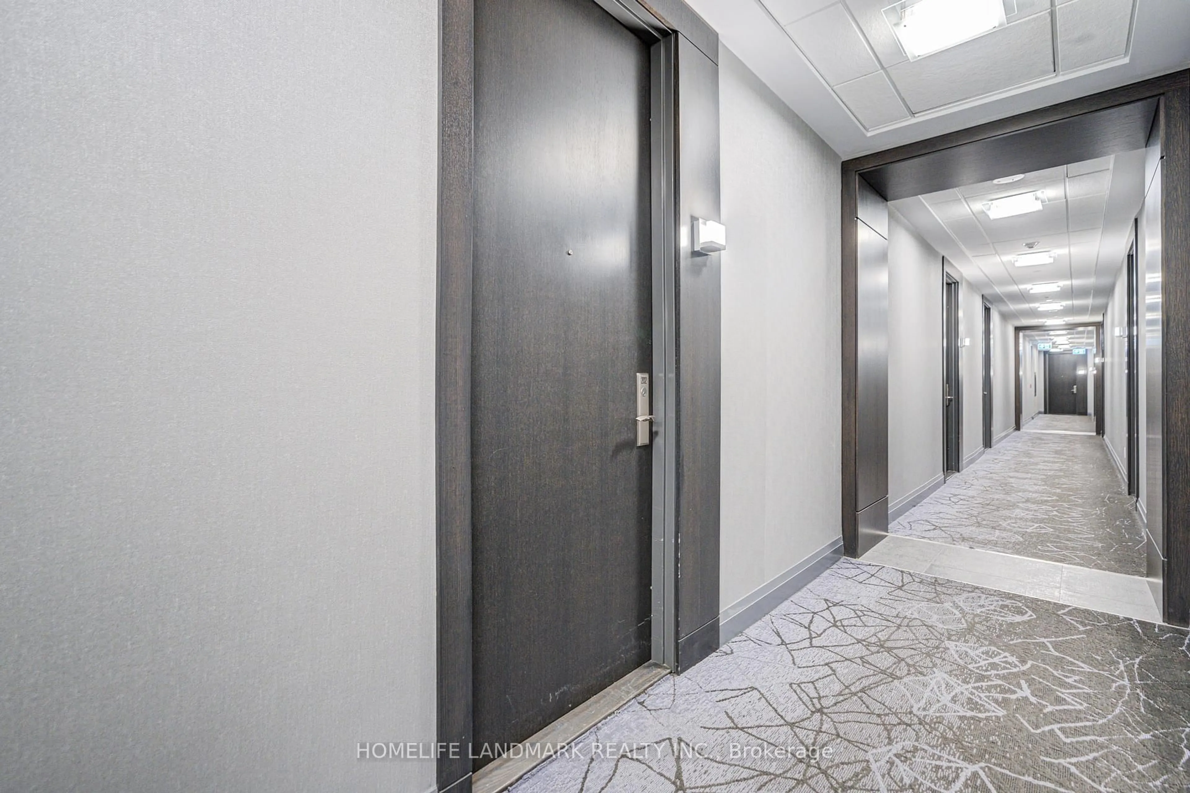 Indoor foyer for 20 Fred Varley Dr #202, Markham Ontario L3R 1S4