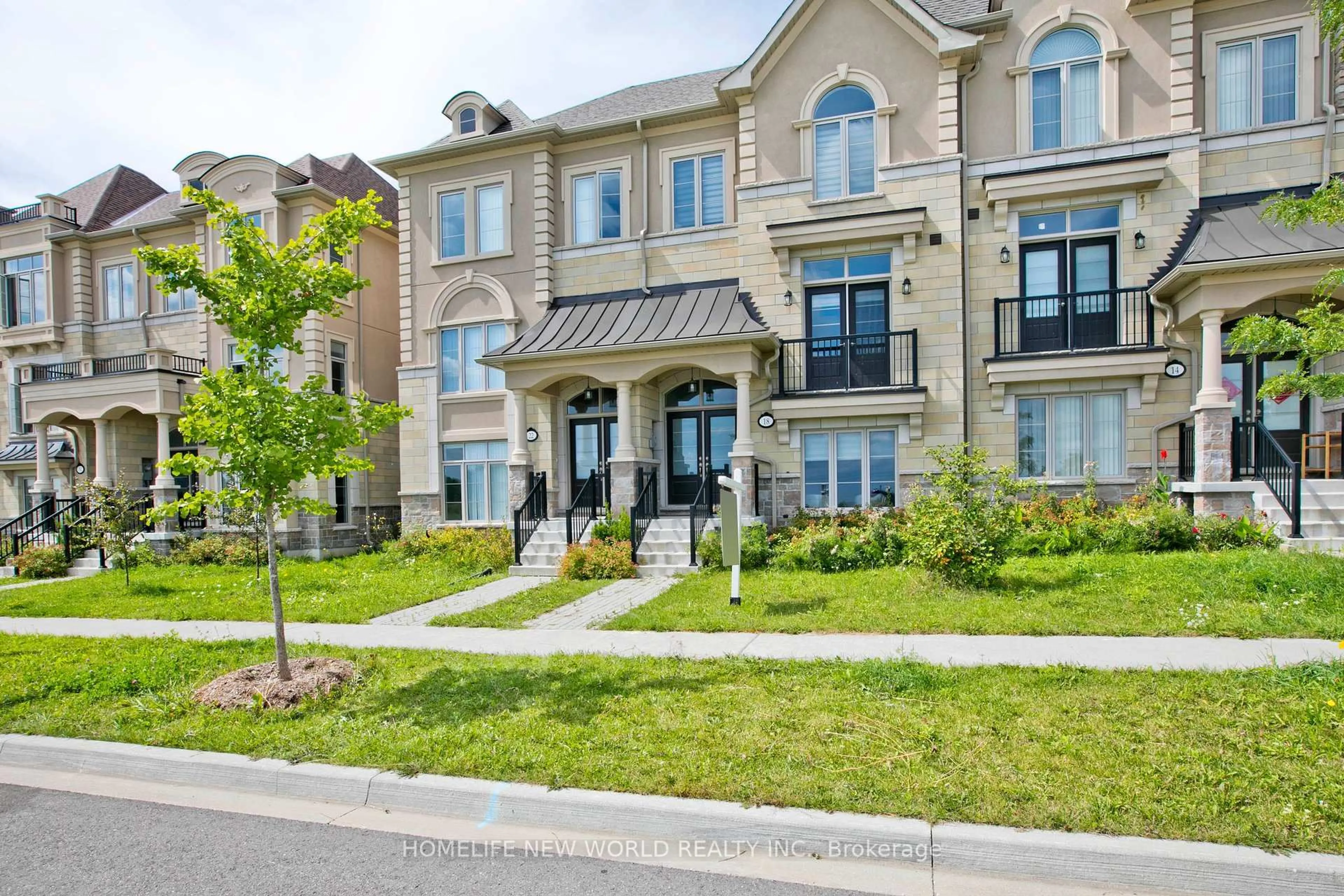 Unknown for 18 Campobello St, Vaughan Ontario L6A 5B3