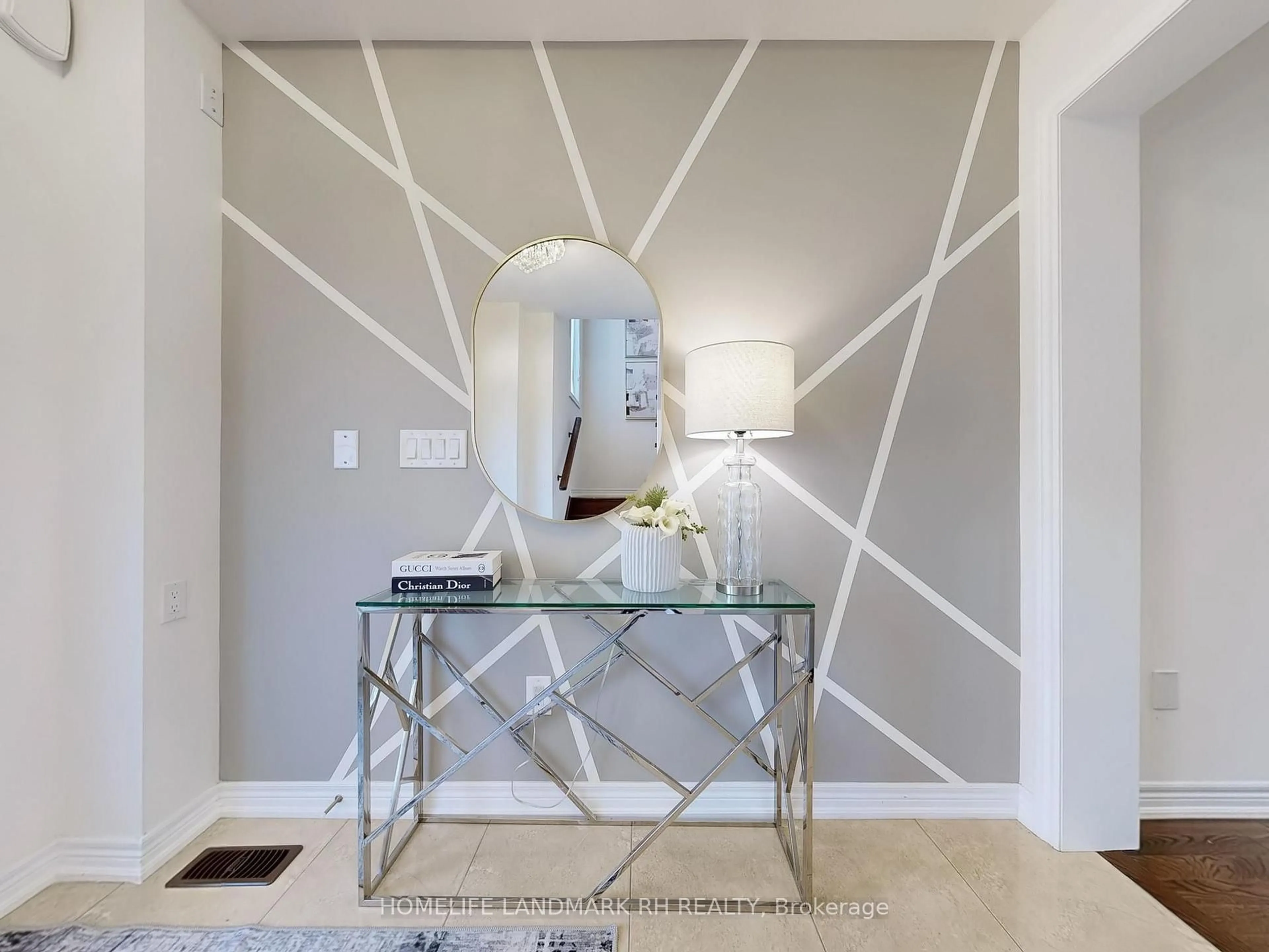 Indoor entryway for 77 Collier Cres, Markham Ontario L6E 0E7
