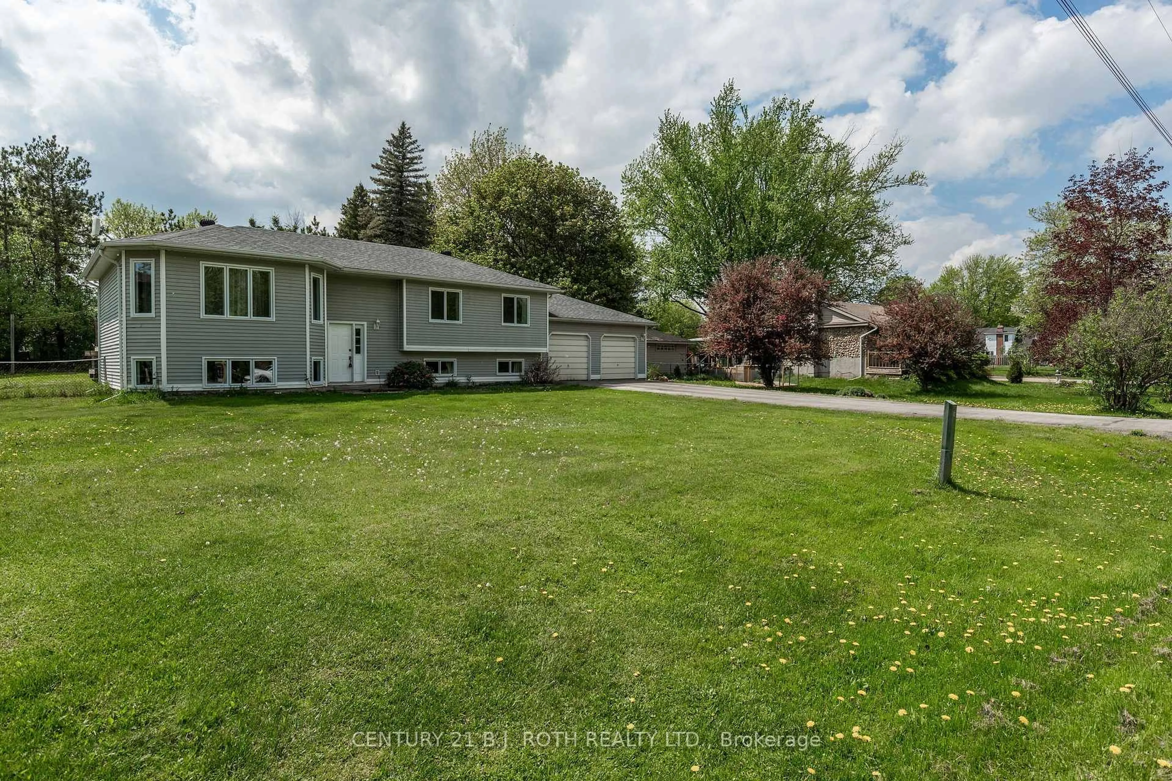 A pic from outside/outdoor area/front of a property/back of a property/a pic from drone, street for 7972 County 13 Rd, Adjala-Tosorontio Ontario L0M 1M0