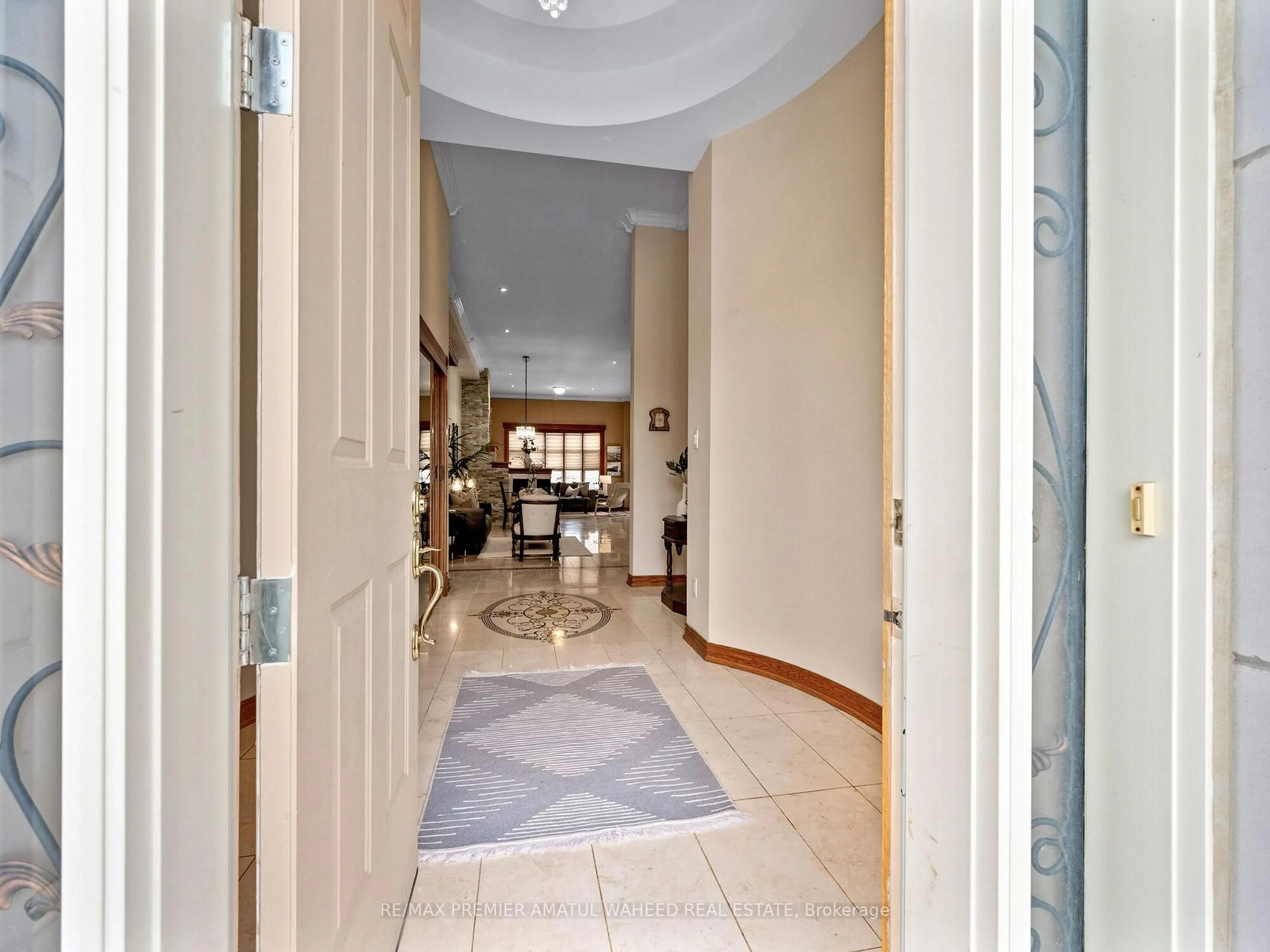Indoor foyer for 96 Wardlaw Pl, Vaughan Ontario L4H 0Z8