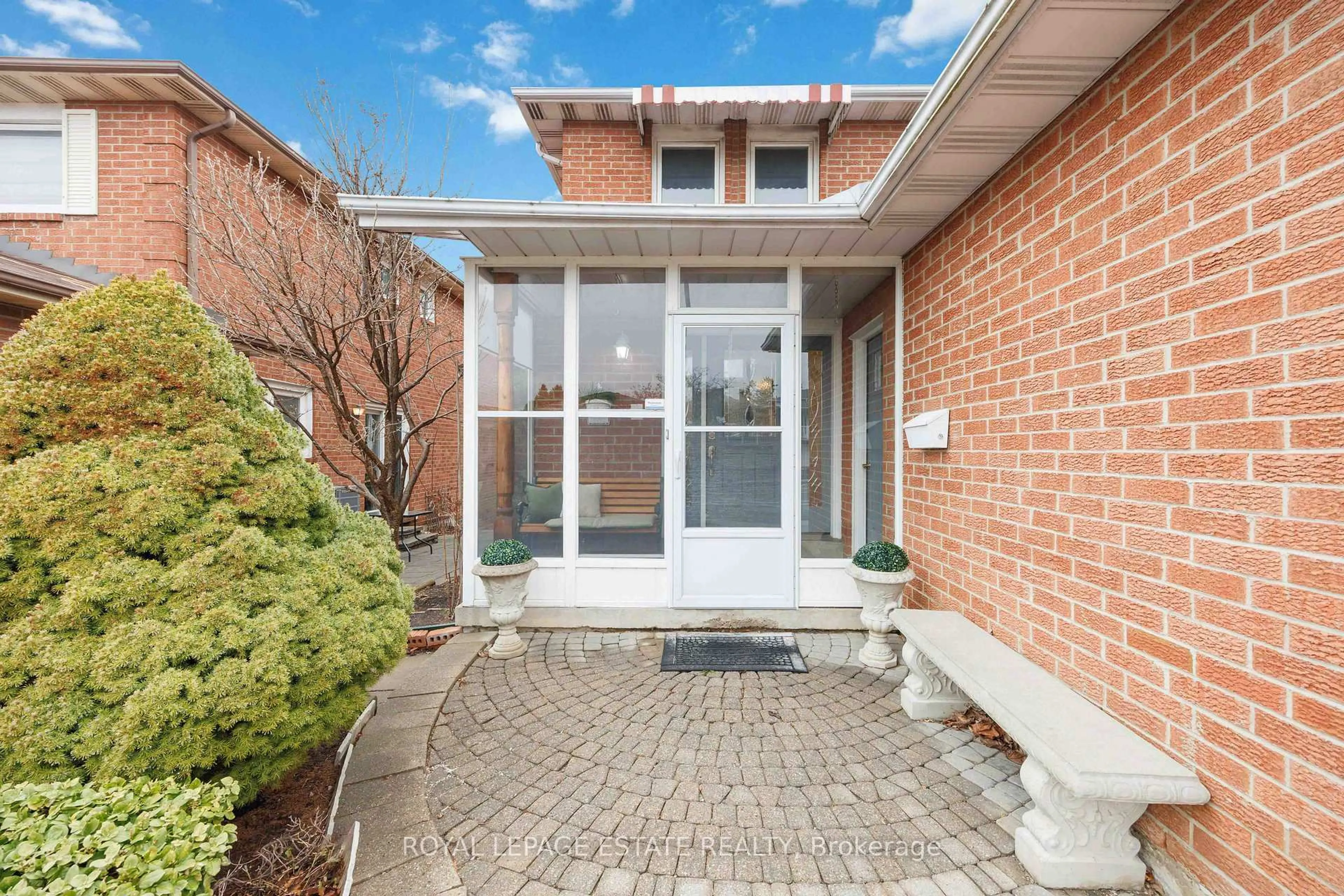 Home with brick exterior material, street for 124 Glen Shields Ave, Vaughan Ontario L4K 1T6
