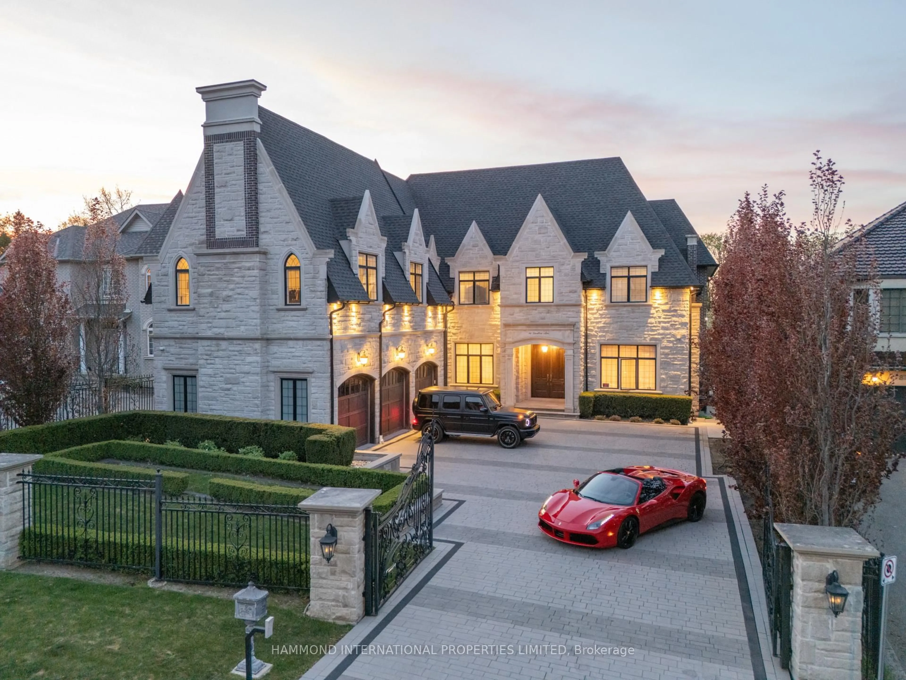 Unknown for 84 Garden Ave, Richmond Hill Ontario L4C 6M1