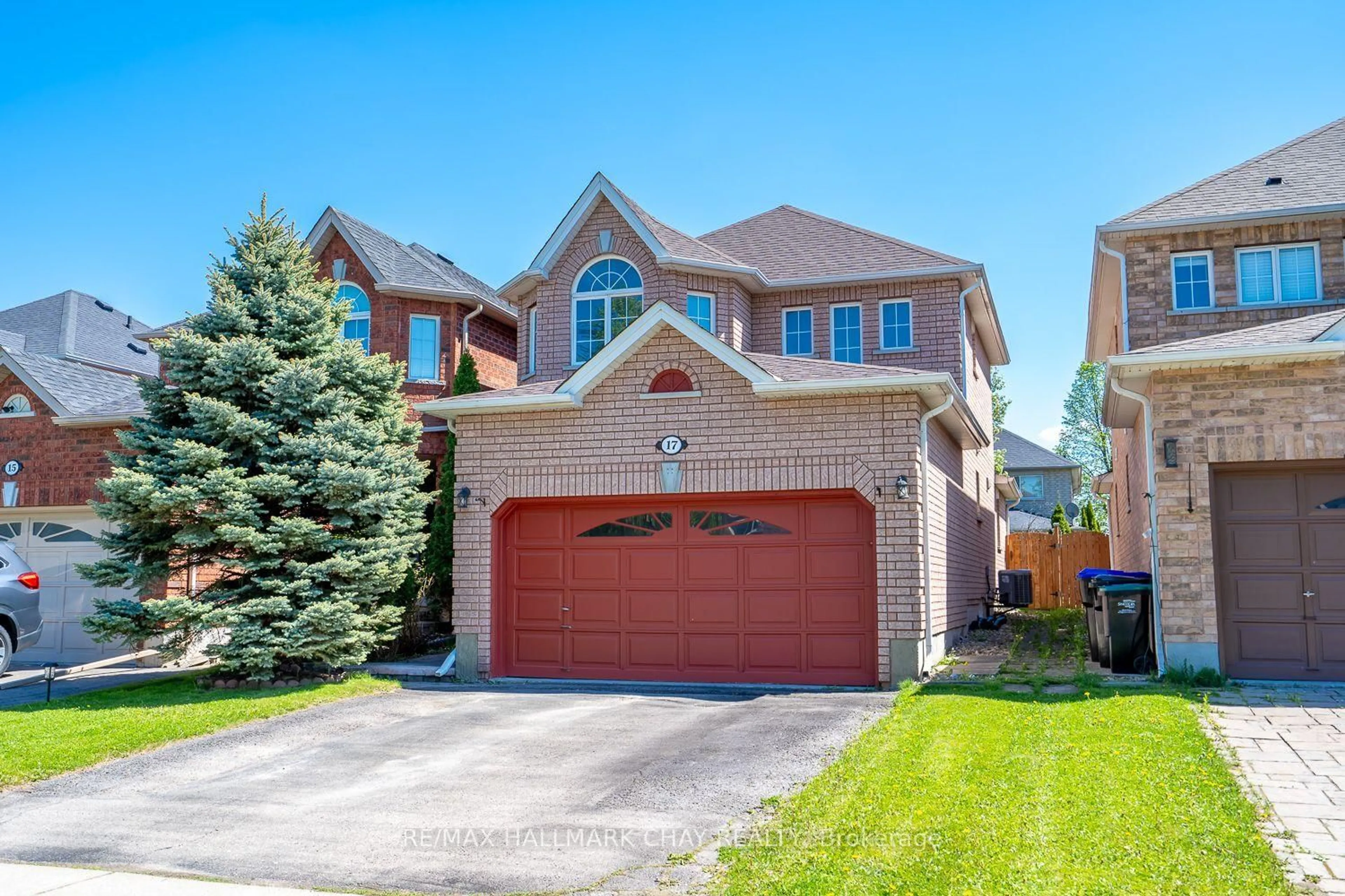Home with brick exterior material, street for 17 Henderson Cres, New Tecumseth Ontario L9R 1Y3