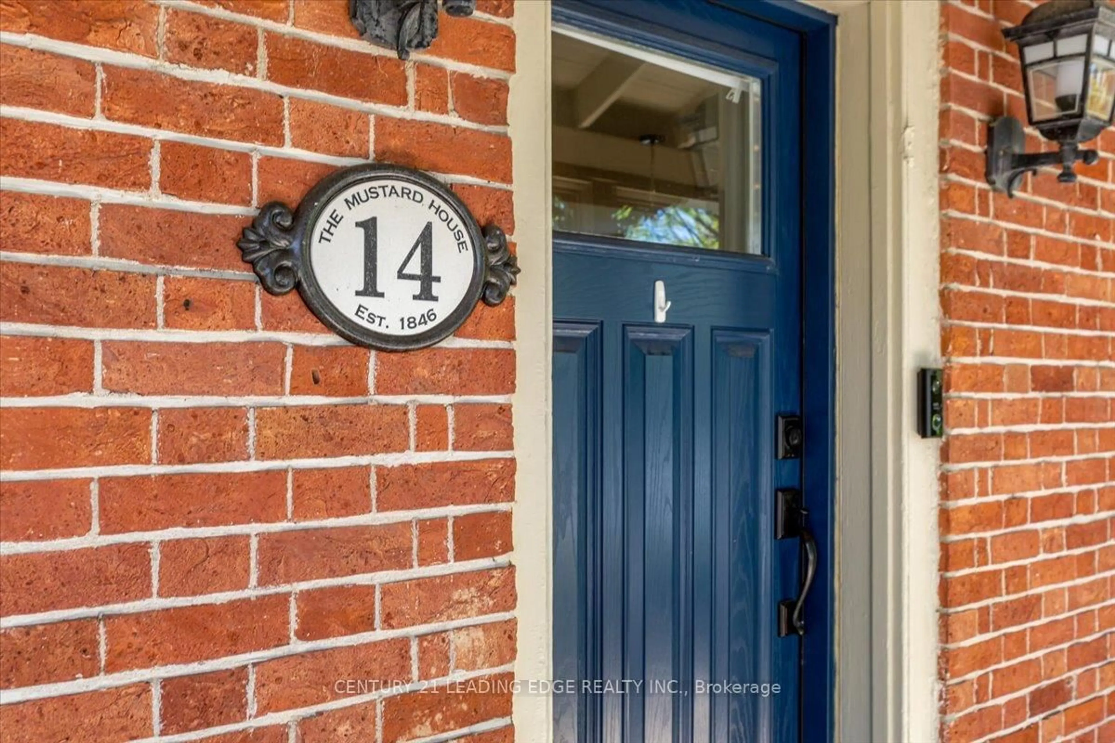Indoor entryway for 14 ALEXANDER HUNTER Pl, Markham Ontario L6E 1A8