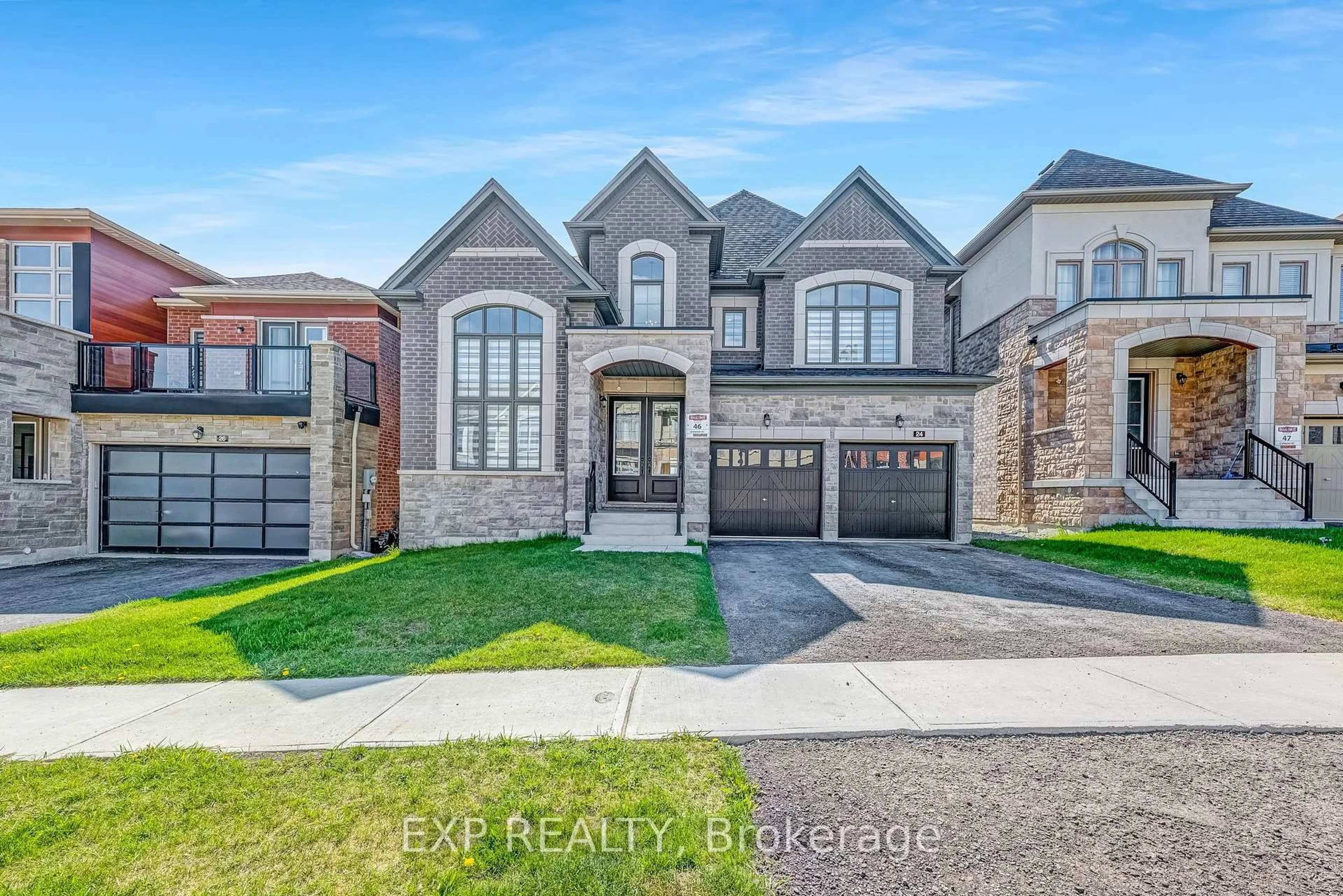 Home with brick exterior material, street for 24 Upbound Crt, East Gwillimbury Ontario L9N 0E5