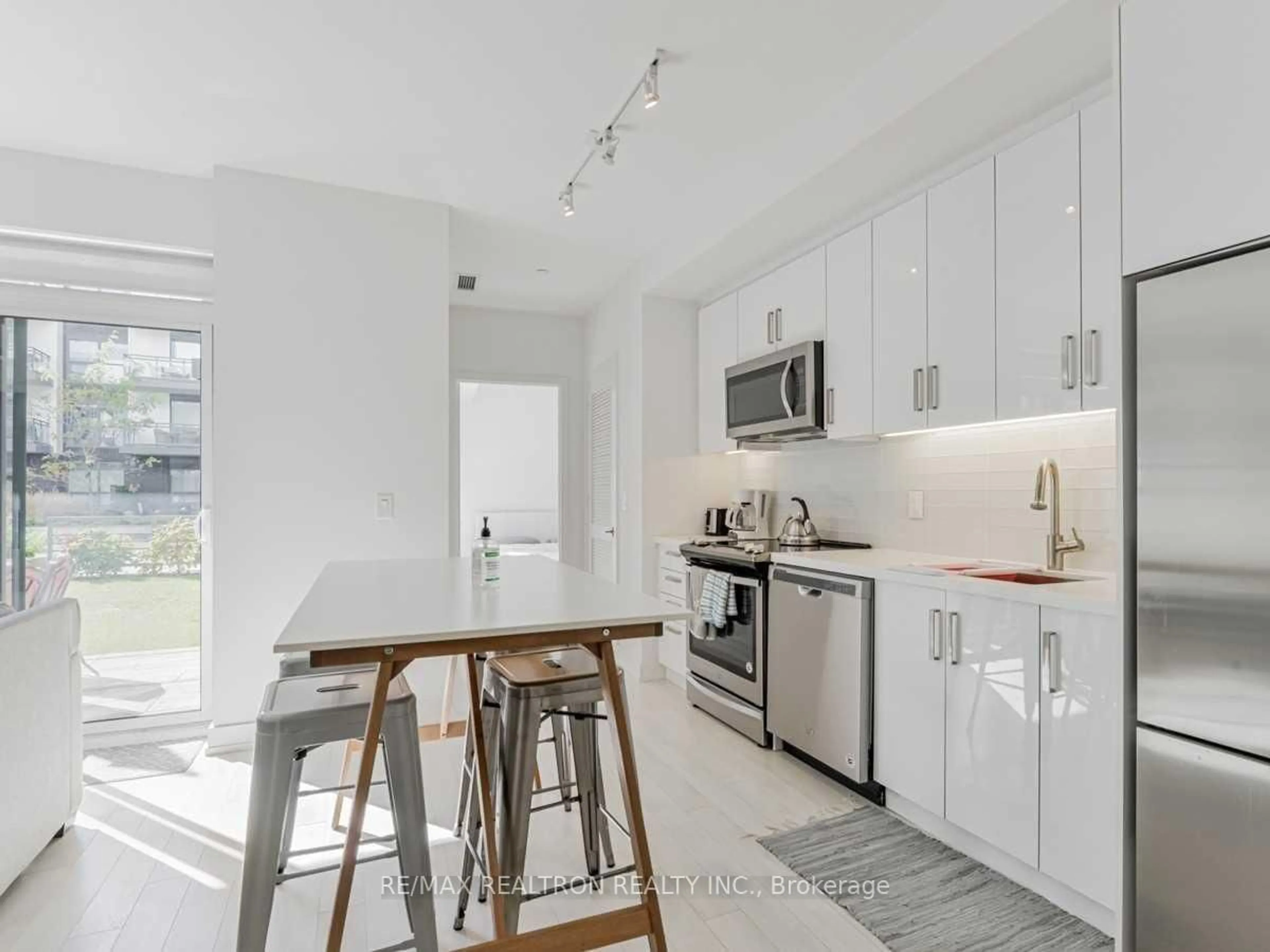 Open concept kitchen, unknown for 301 Sea Ray Ave #C120, Innisfil Ontario L9S 0J4