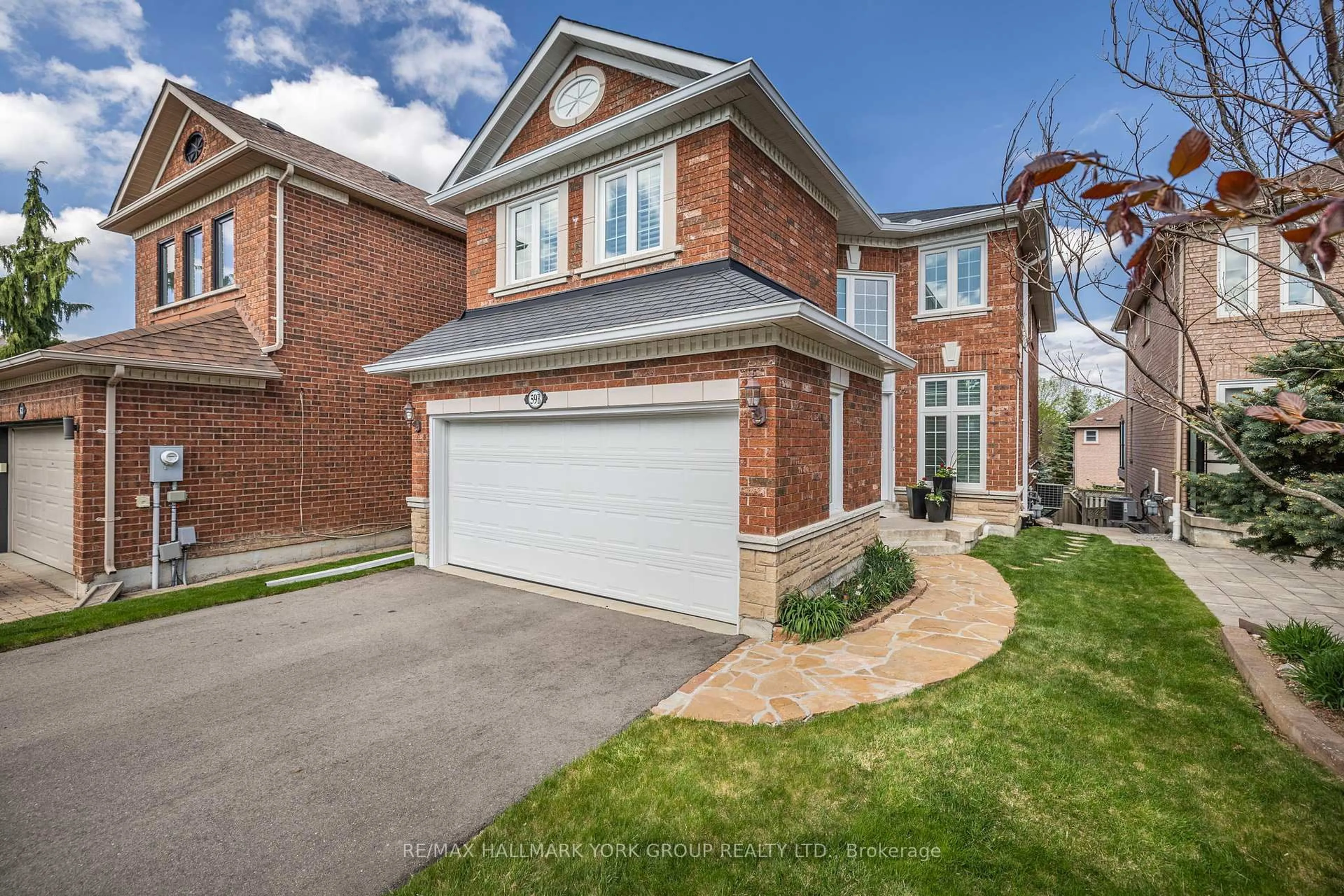 Home with brick exterior material, street for 59 Rush Rd, Aurora Ontario L4G 7G5