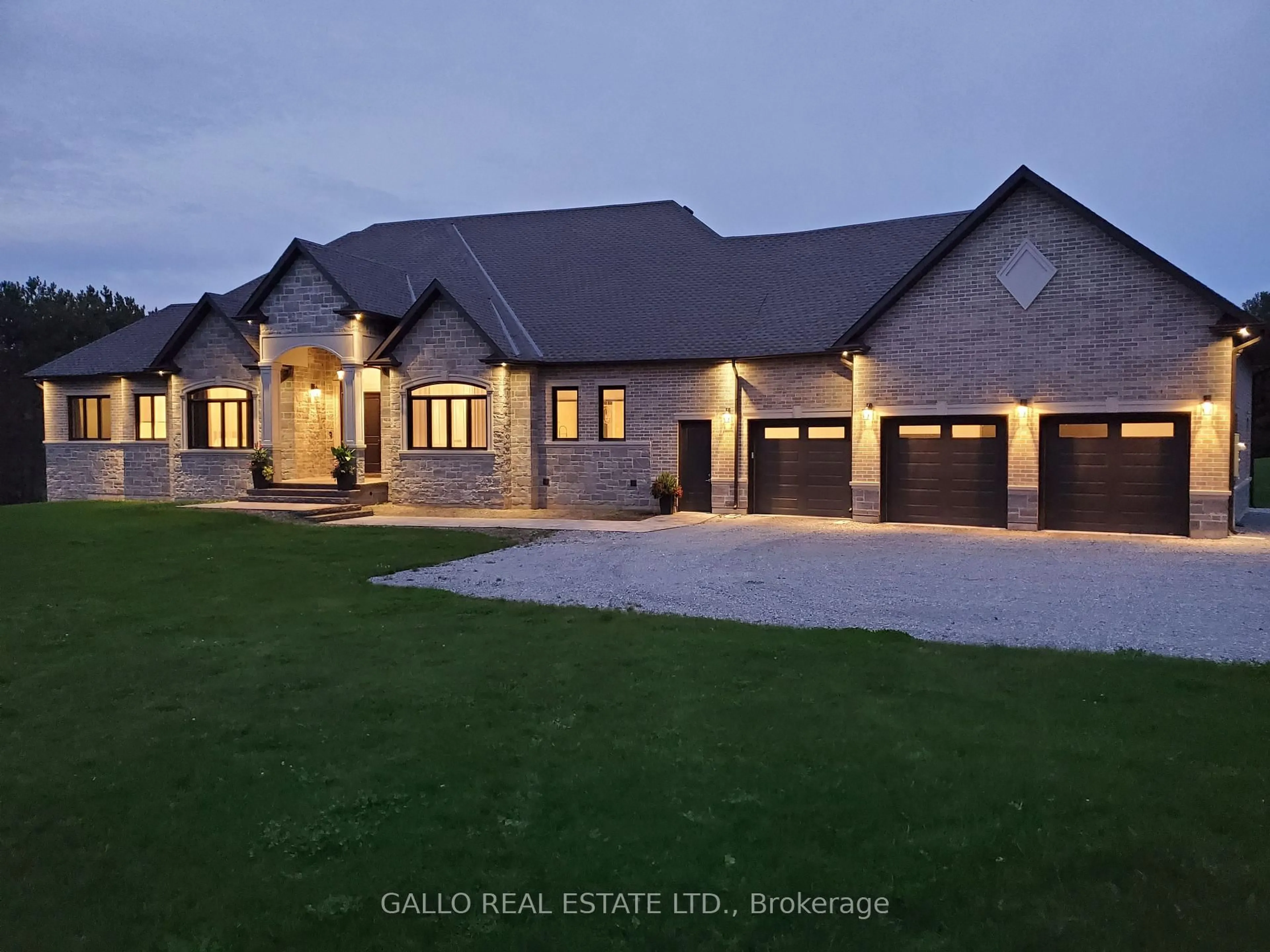 Home with brick exterior material, building for 18865 Kennedy Rd, East Gwillimbury Ontario L0G 1V0
