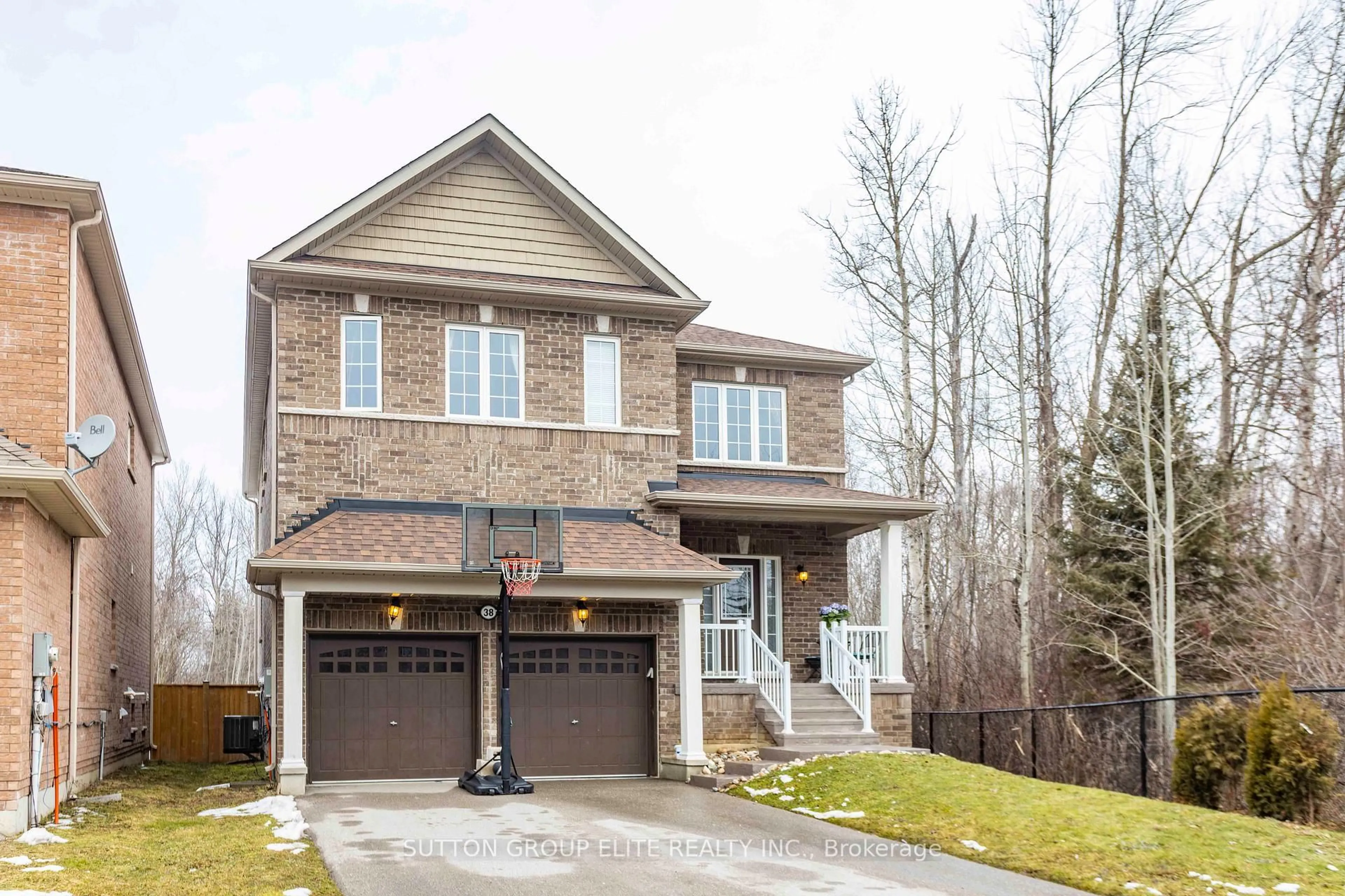 Home with brick exterior material, street for 38 Richmond Park Dr, Georgina Ontario L4P 0A7