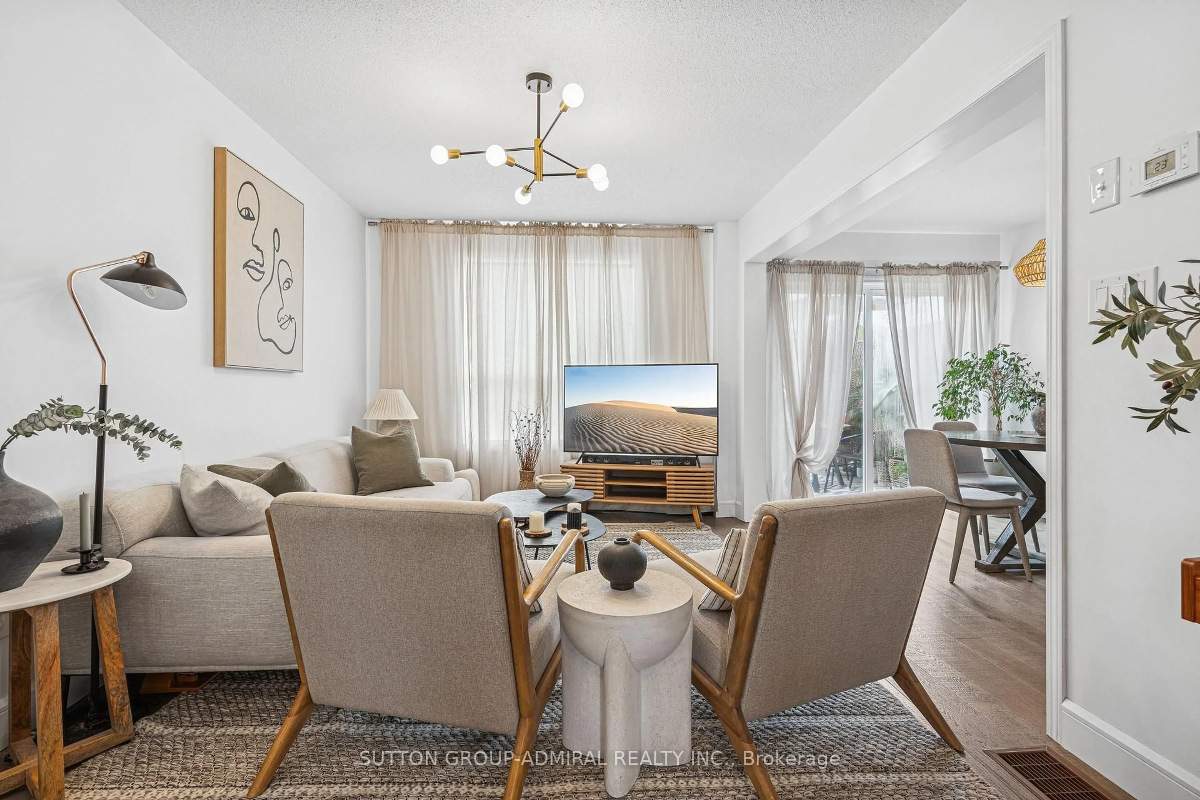 Living room with furniture, unknown for 1431 Rankin Way, Innisfil Ontario L9S 0C5