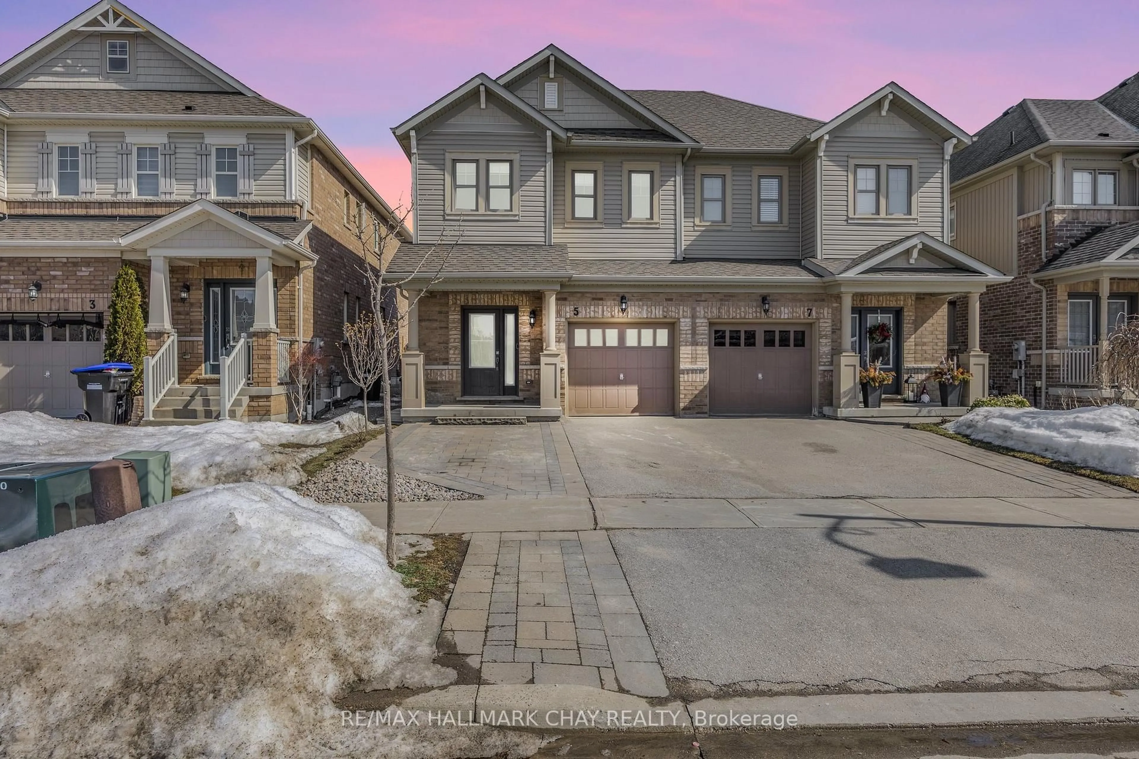 Home with brick exterior material, street for 5 Hoard Ave, New Tecumseth Ontario L9R 0M4