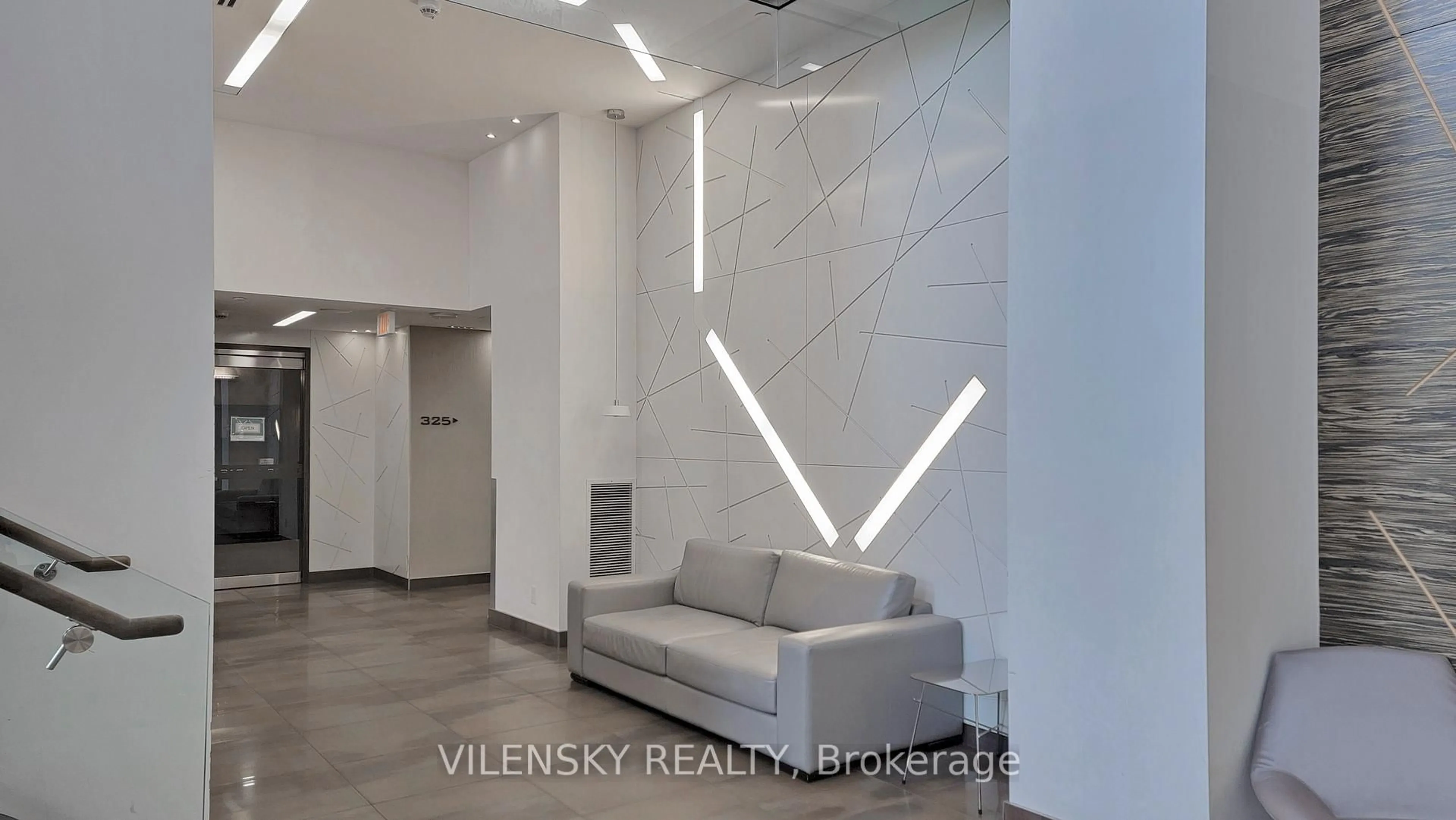 Lobby for 325 South Park Rd #116, Markham Ontario L3T 0B8
