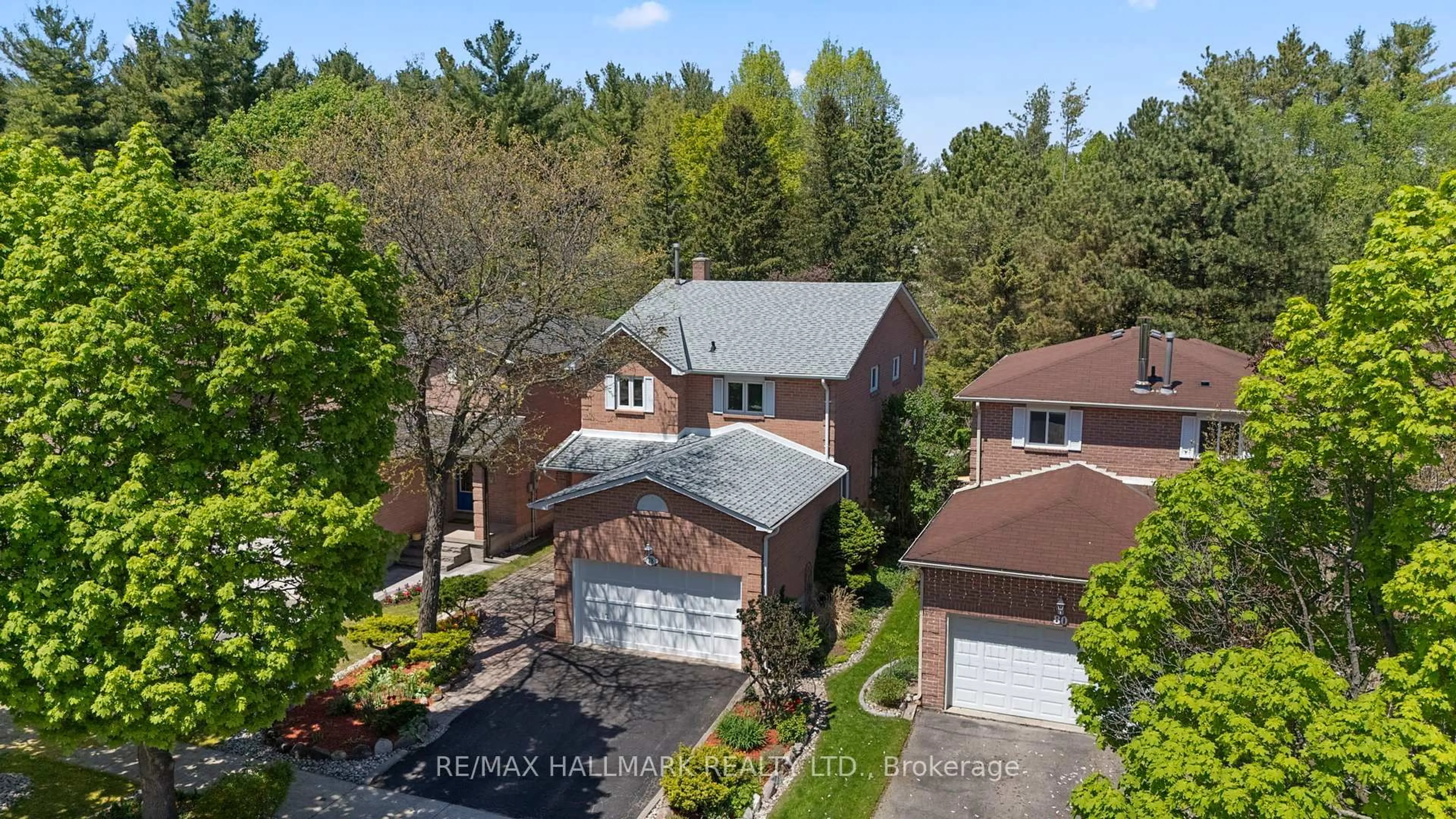 A pic from outside/outdoor area/front of a property/back of a property/a pic from drone, street for 78 Beck Dr, Markham Ontario L3P 5J9