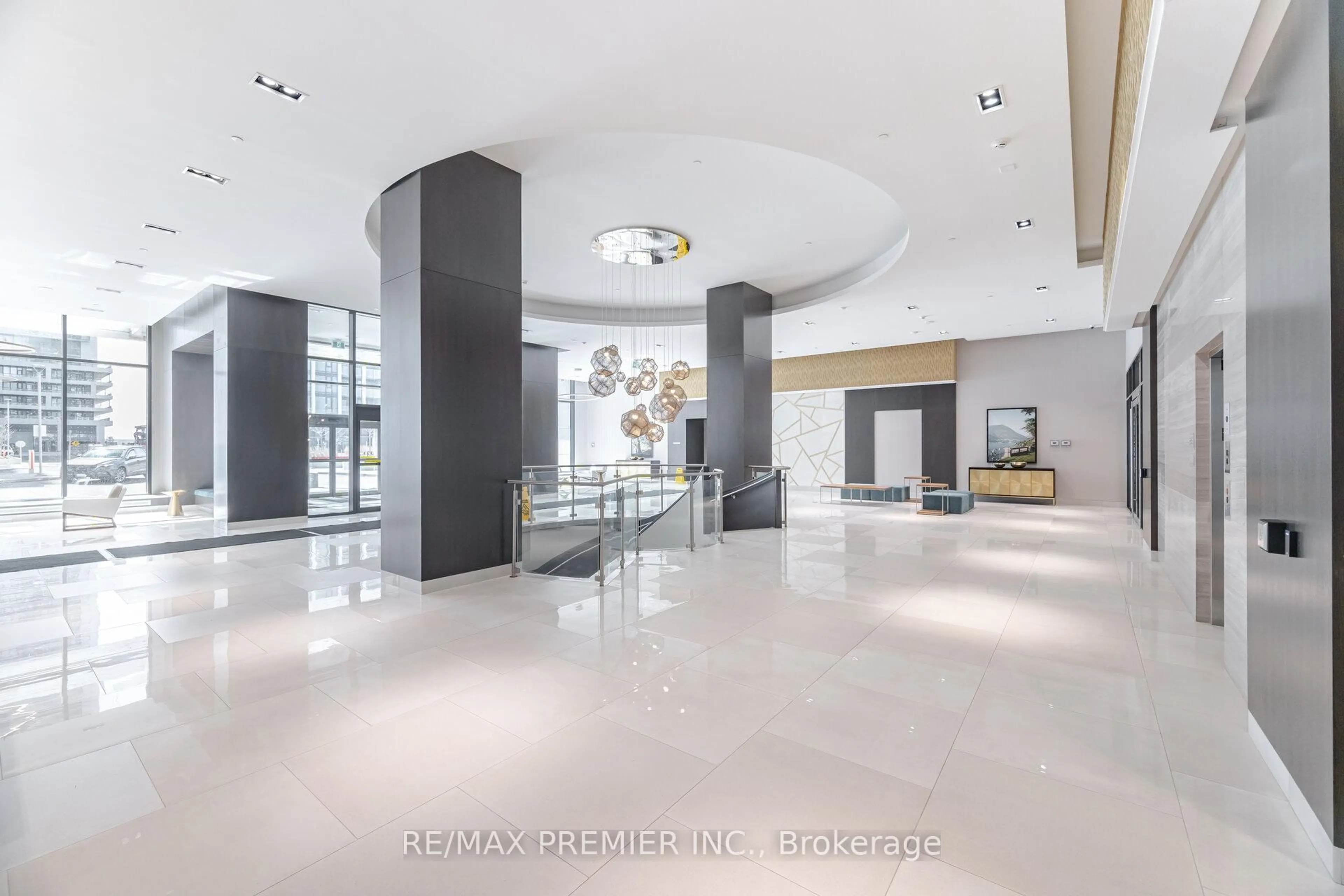 Lobby for 9000 Jane St #1024, Vaughan Ontario L4K 0M6