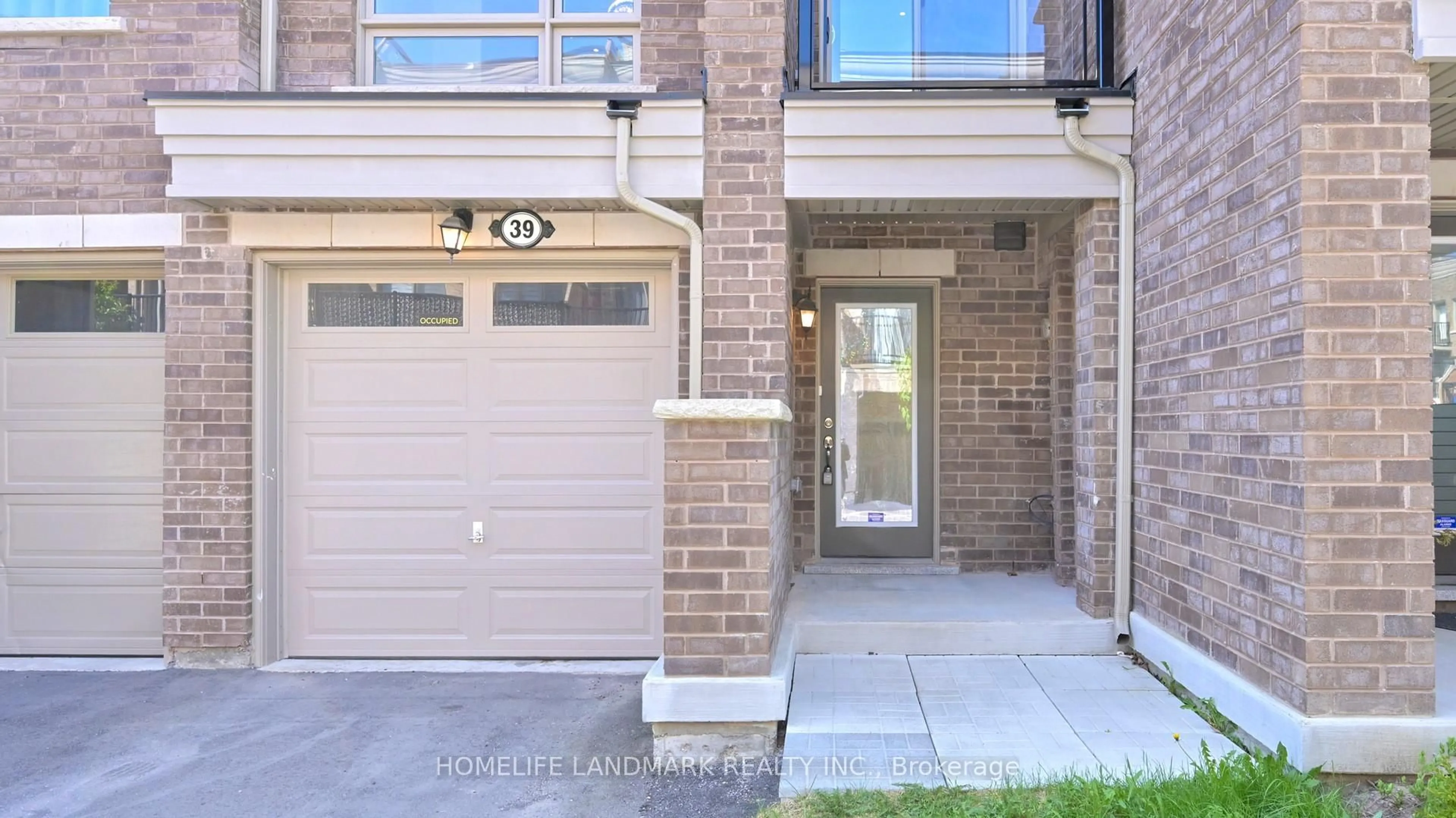 Unknown for 39 Drover Circ, Whitchurch-Stouffville Ontario L4A 4X2