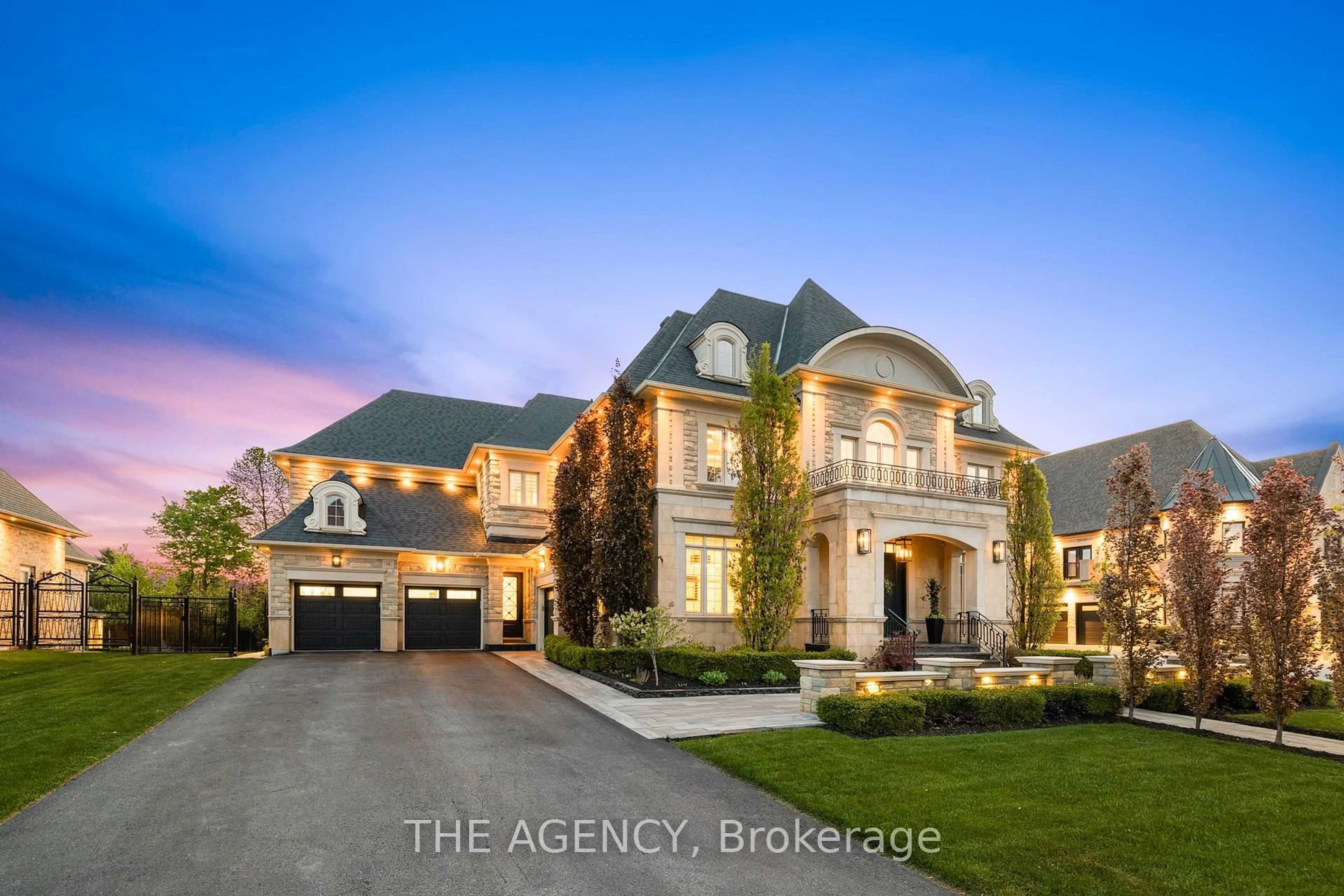 Unknown for 18 Westbrooke Blvd, King Ontario L0G 1N0