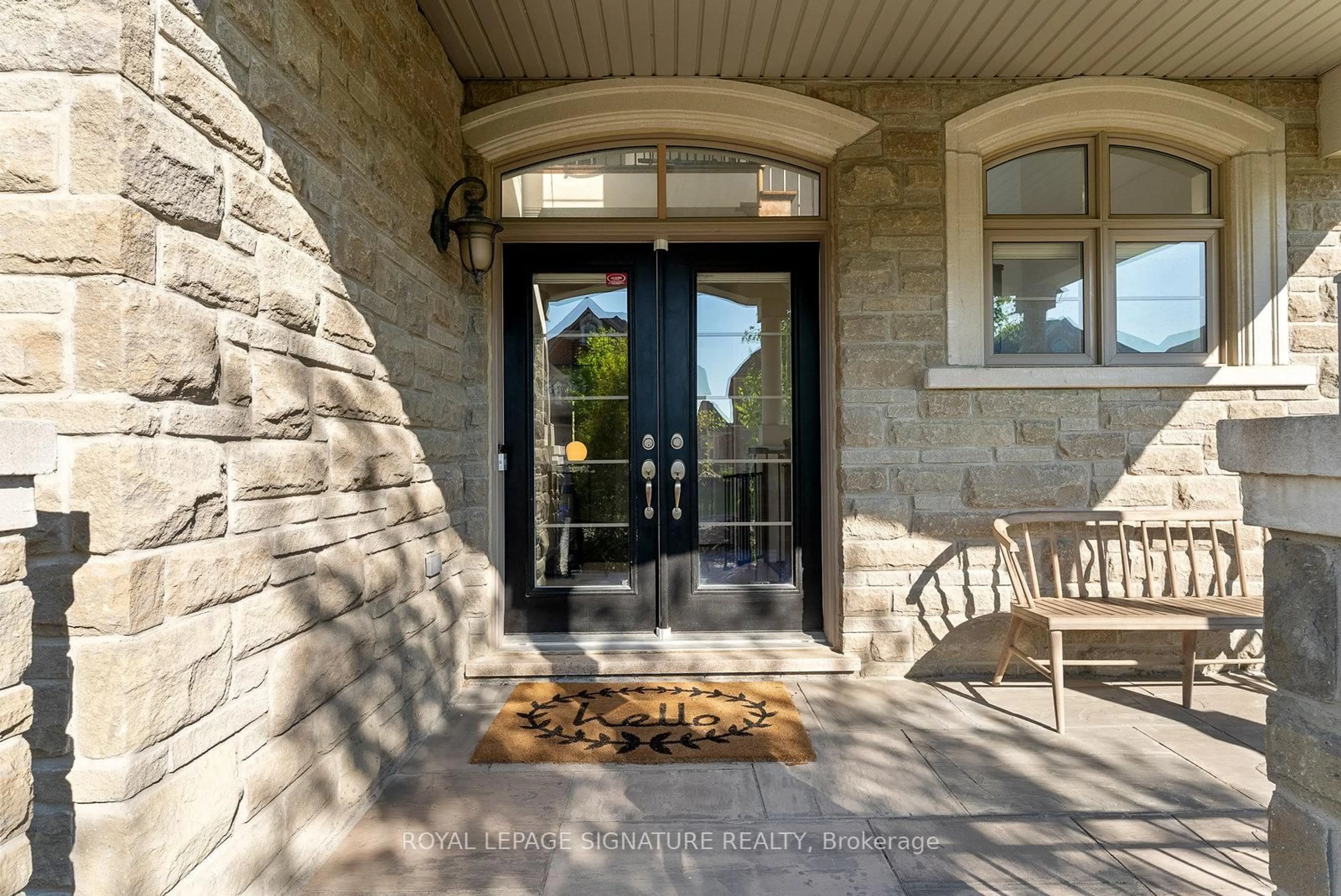 Indoor entryway for 115 Allison Ann Way, Vaughan Ontario L6A 0G7
