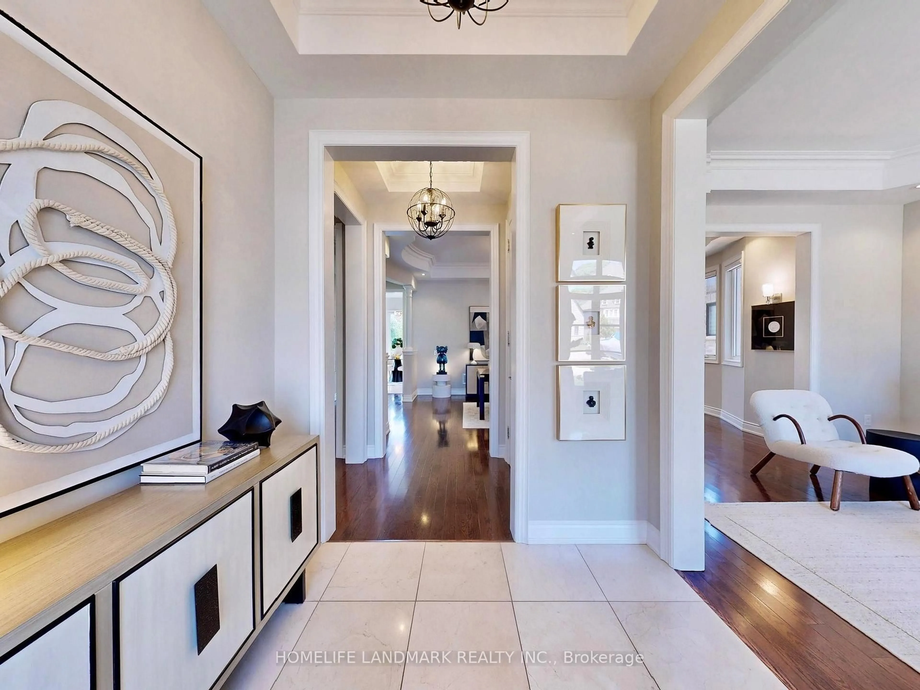 Indoor entryway for 113 Arten Ave, Richmond Hill Ontario L4C 9Y3