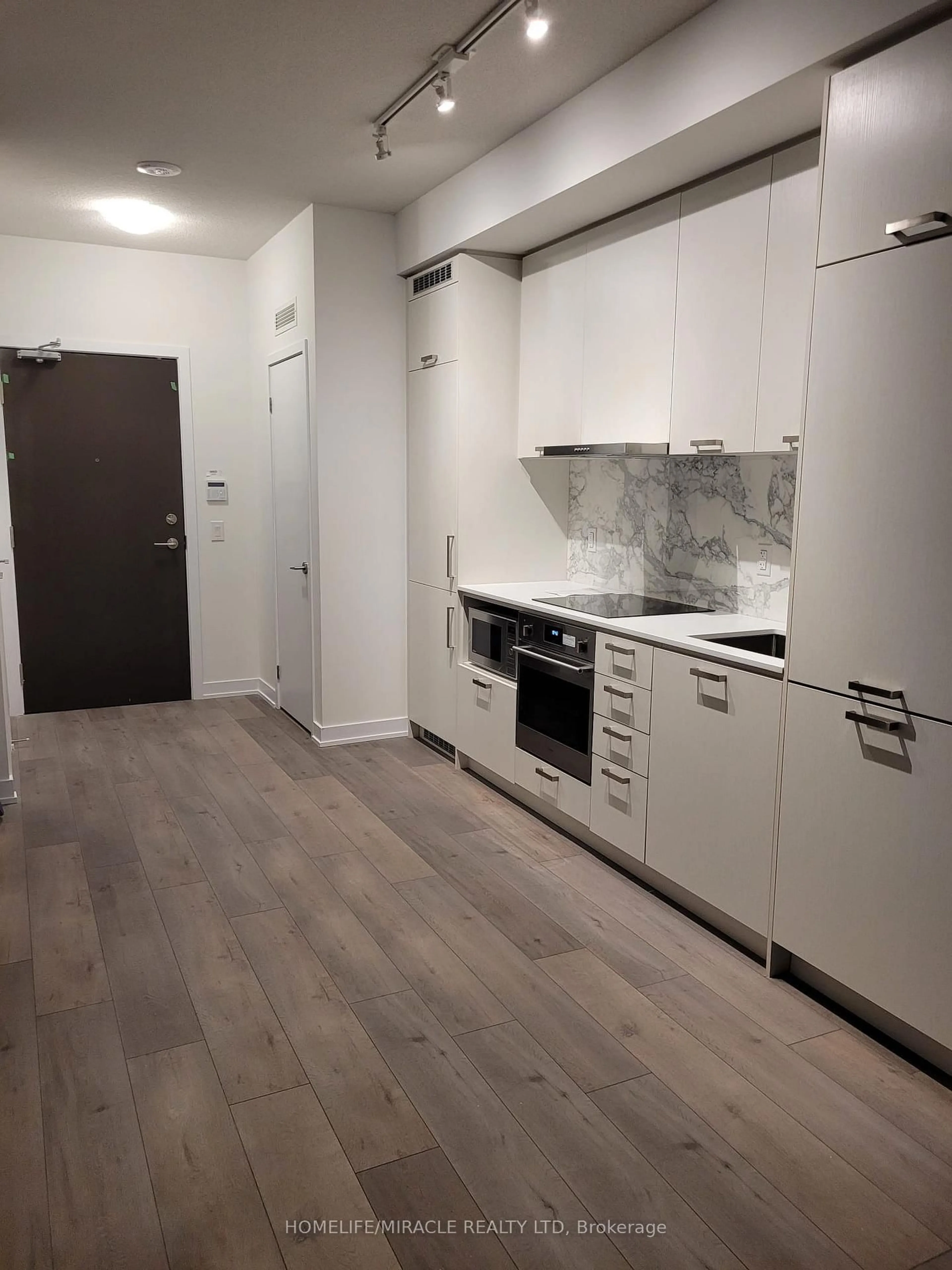 Standard kitchen, unknown for 10 Honeycrisp Cres #1607, Vaughan Ontario L4K 0M7