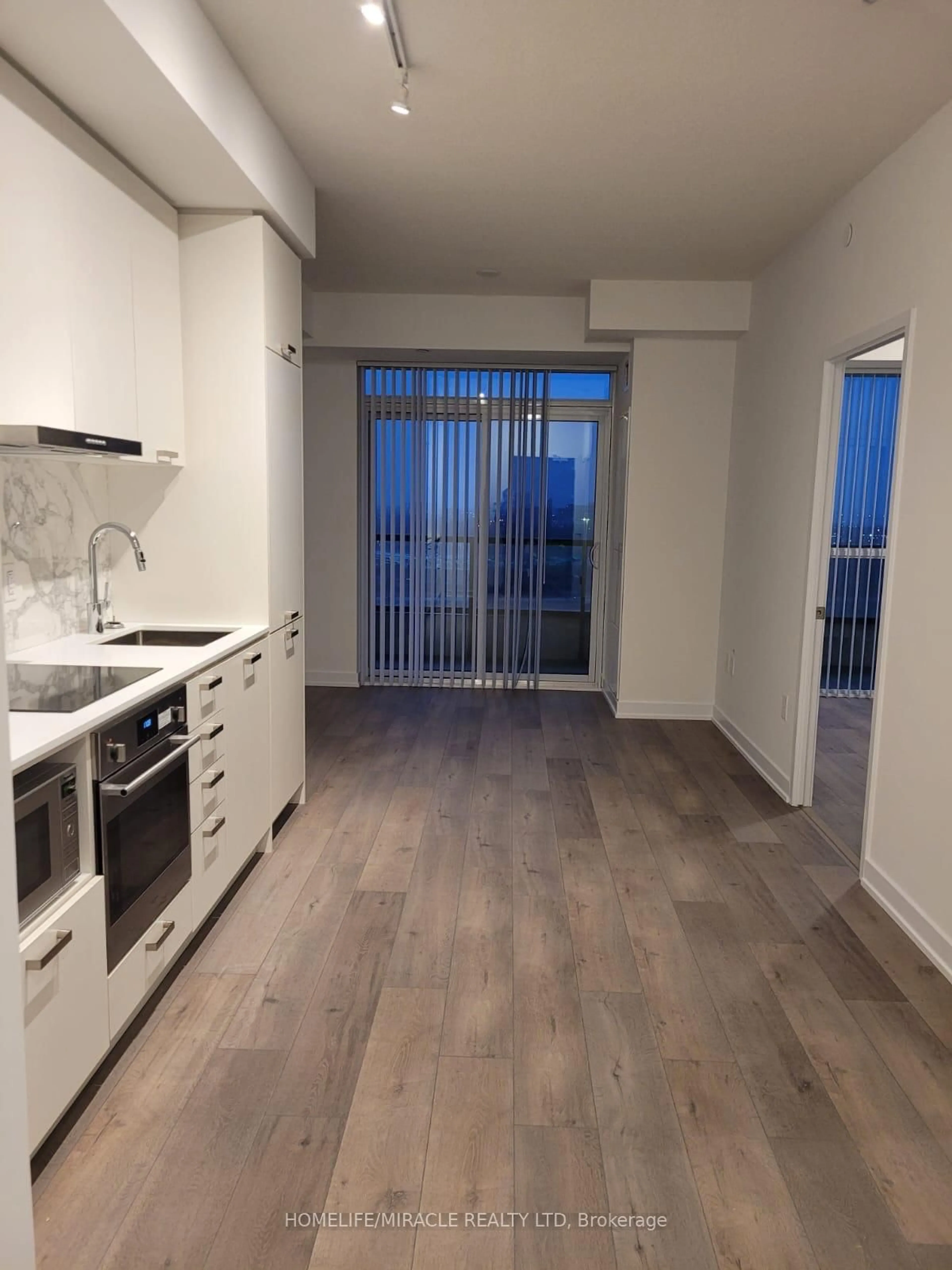 Standard kitchen, wood/laminate floor for 10 Honeycrisp Cres #1607, Vaughan Ontario L4K 0M7