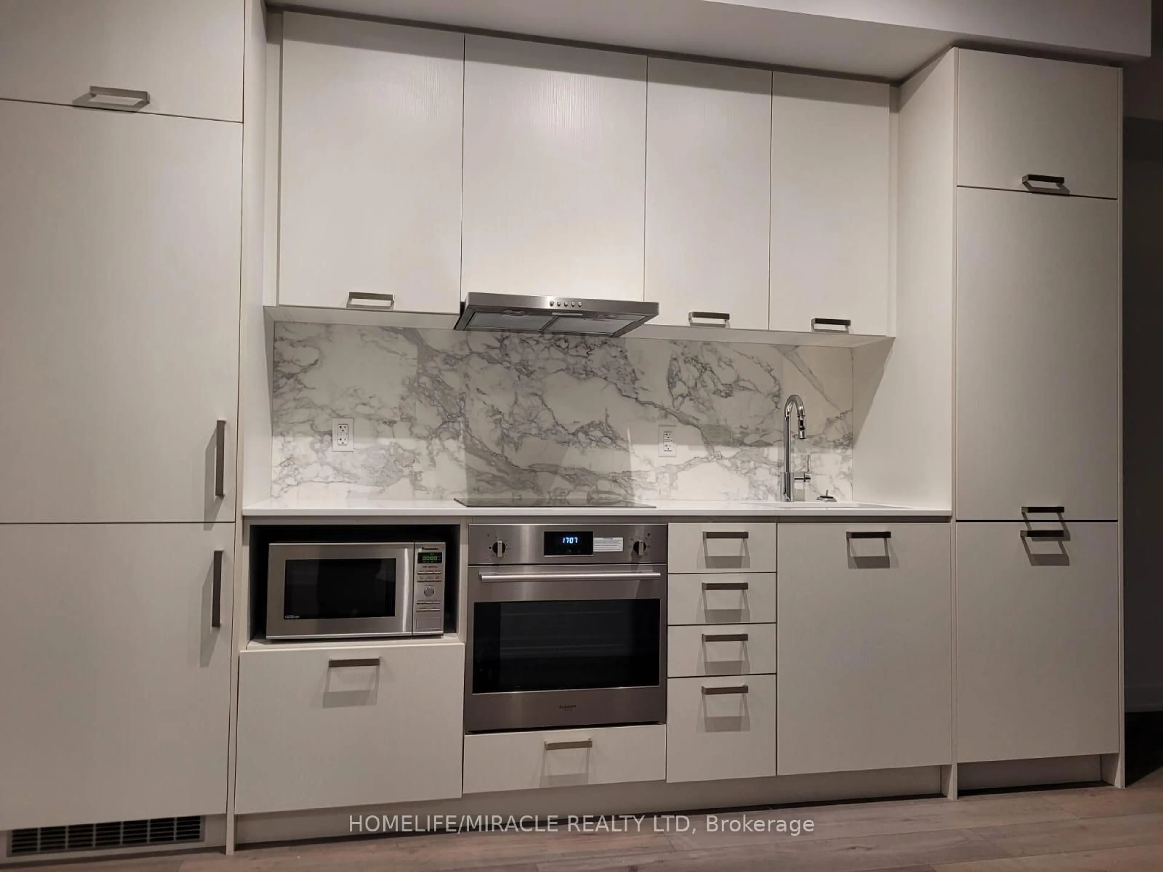 Standard kitchen, unknown for 10 Honeycrisp Cres #1607, Vaughan Ontario L4K 0M7