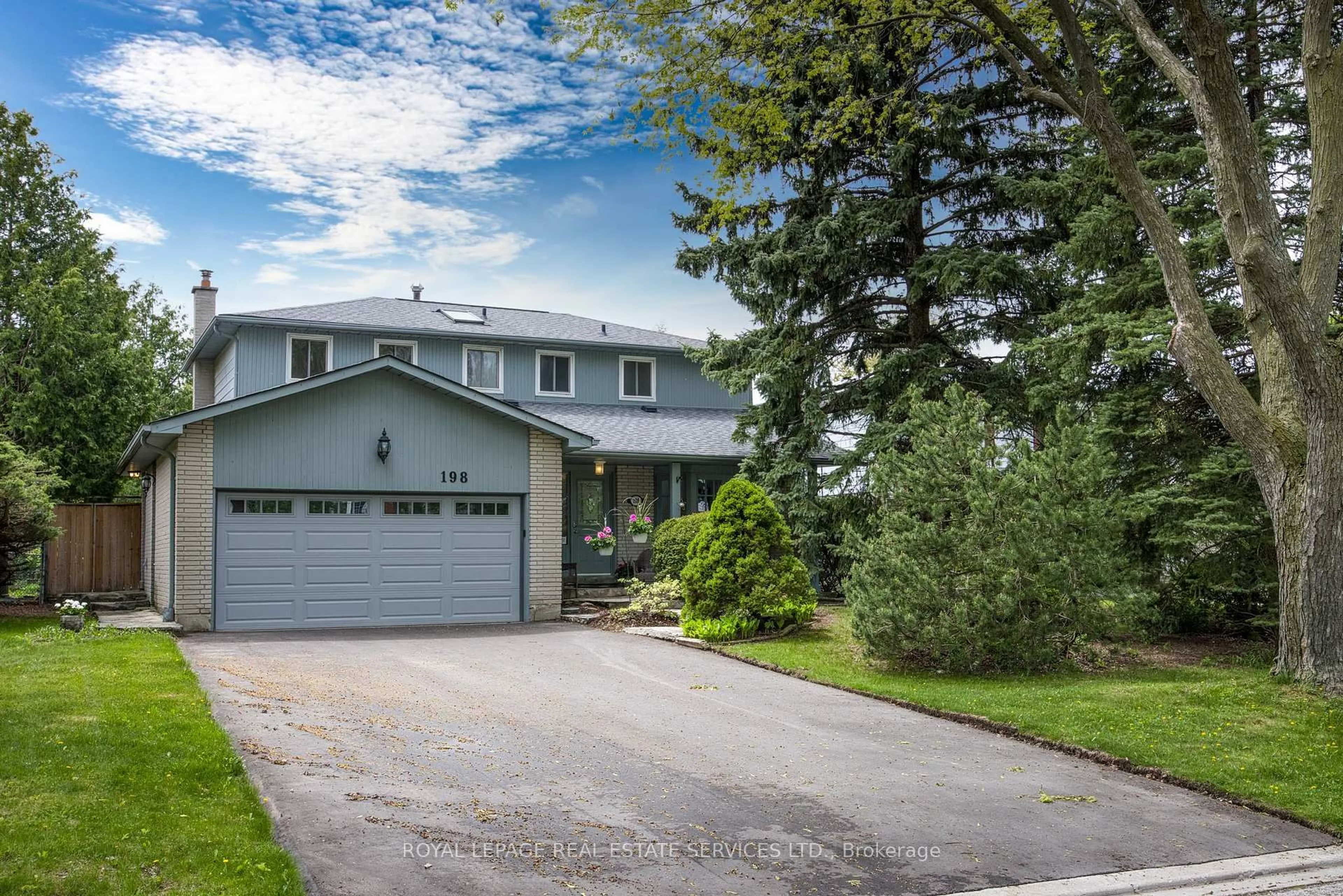 Unknown for 198 Romfield Crct, Markham Ontario L3T 3J1