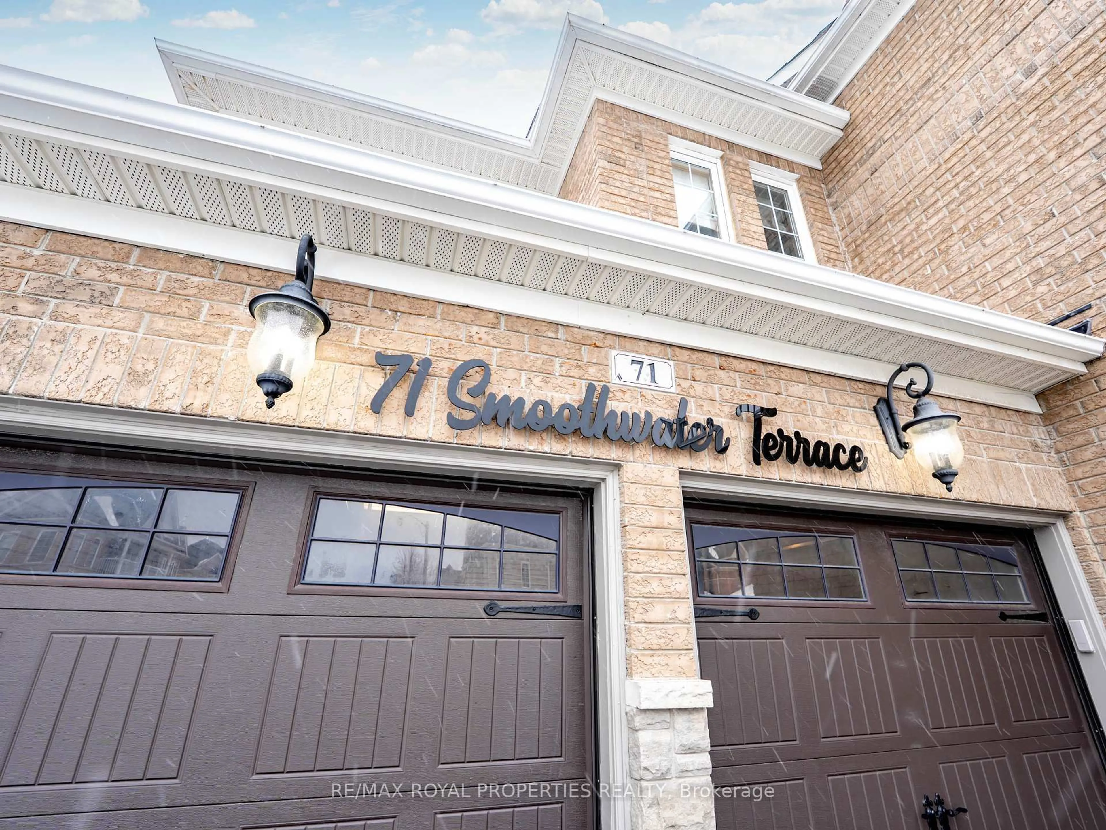 Indoor entryway for 71 Smoothwater Terr, Markham Ontario L6B 0E8