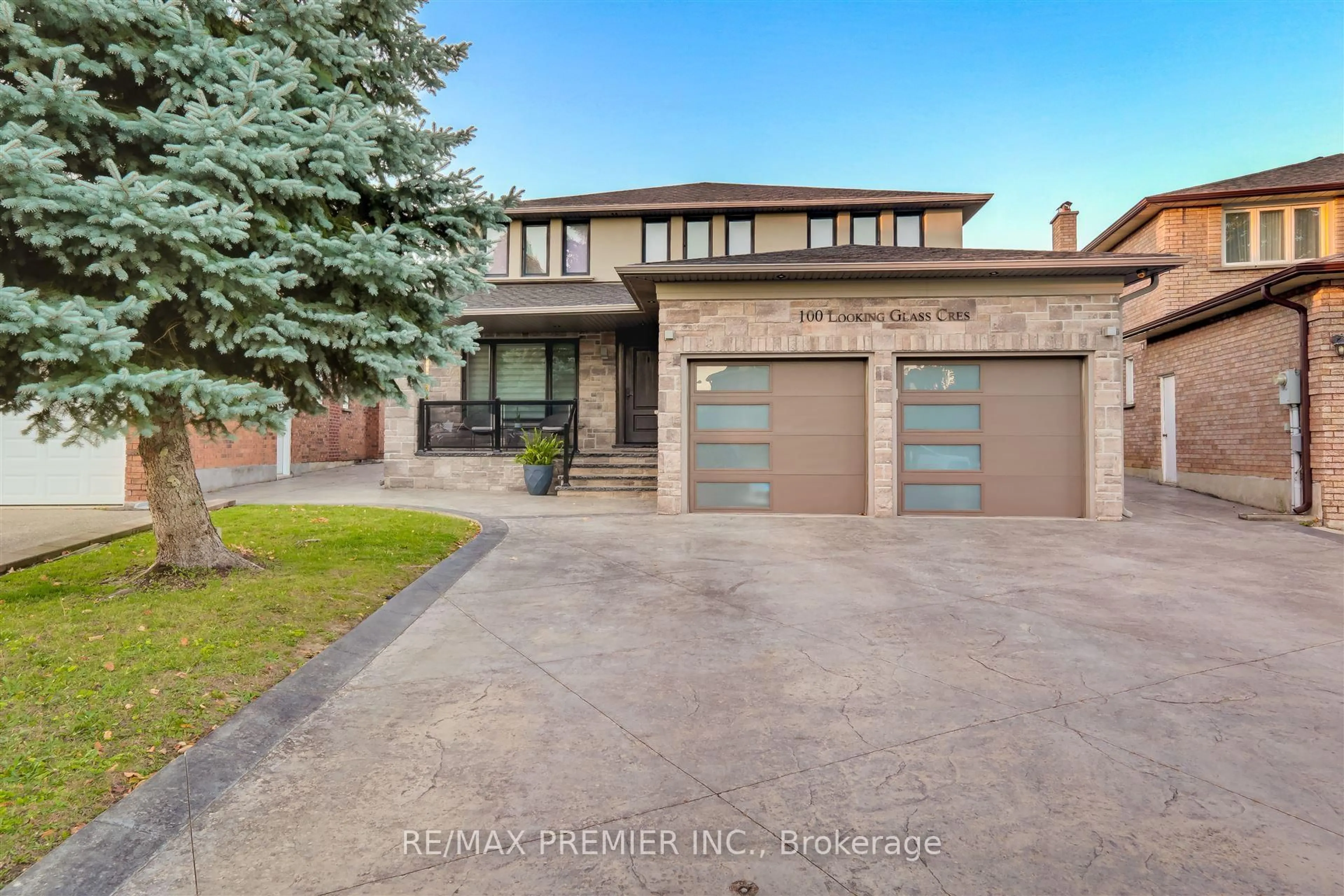 Home with brick exterior material, street for 100 Looking Glass Cres, Vaughan Ontario L4L 5N4