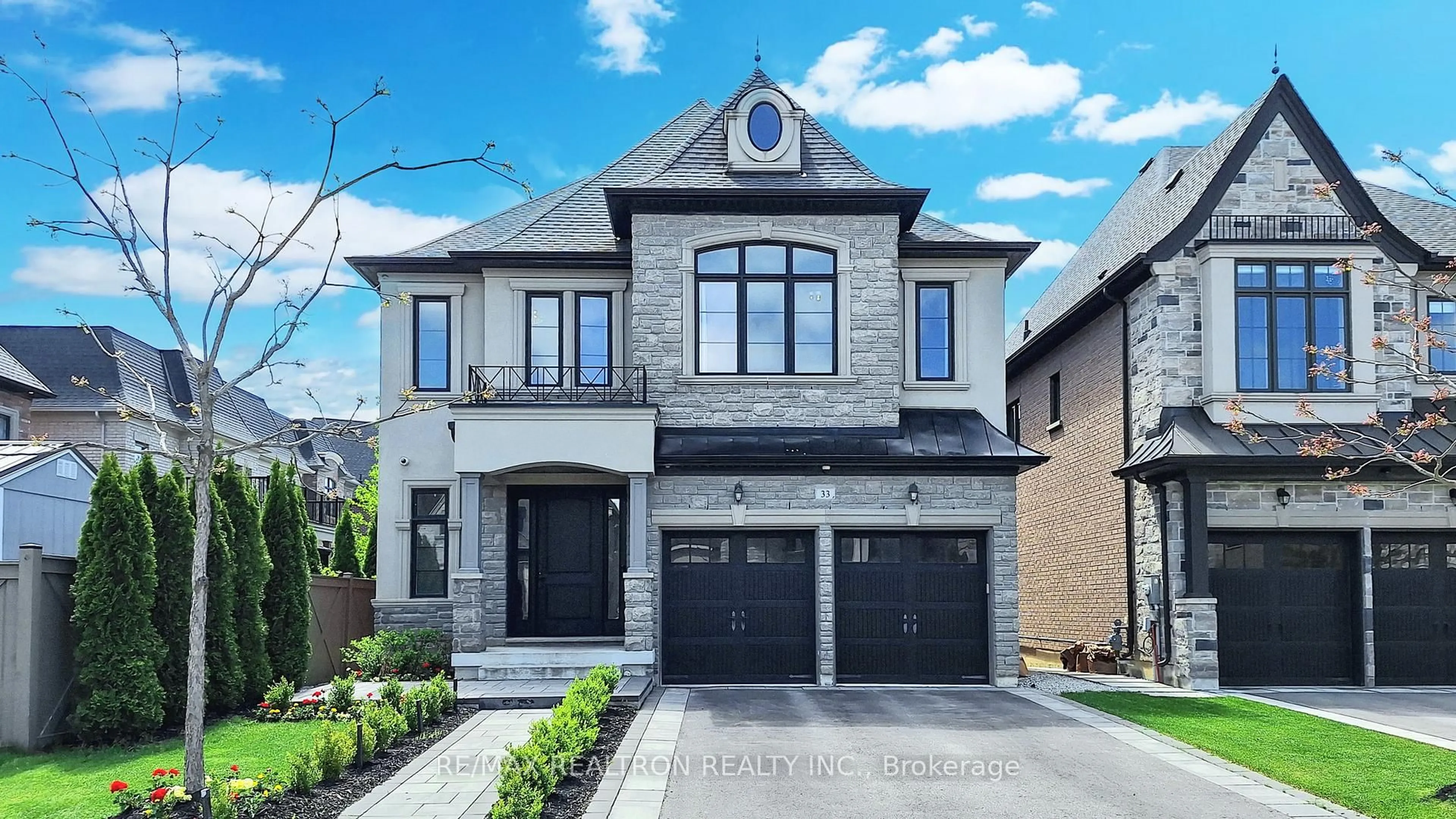 Home with brick exterior material, street for 33 Lavender Valley Rd, King Ontario L7B 0B9