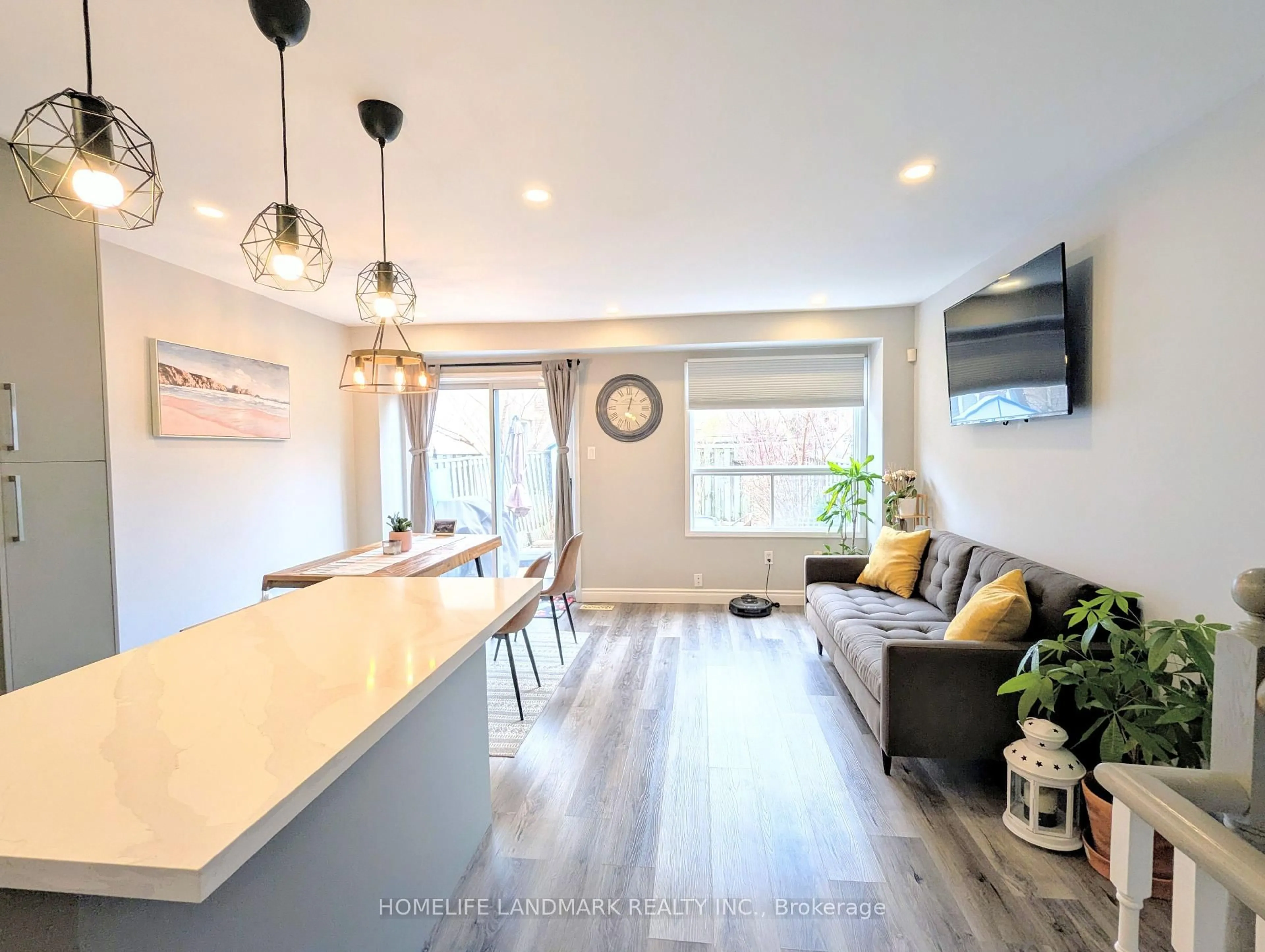 Open concept kitchen, unknown for 86 Tania Cres #4, Vaughan Ontario L6A 2M8