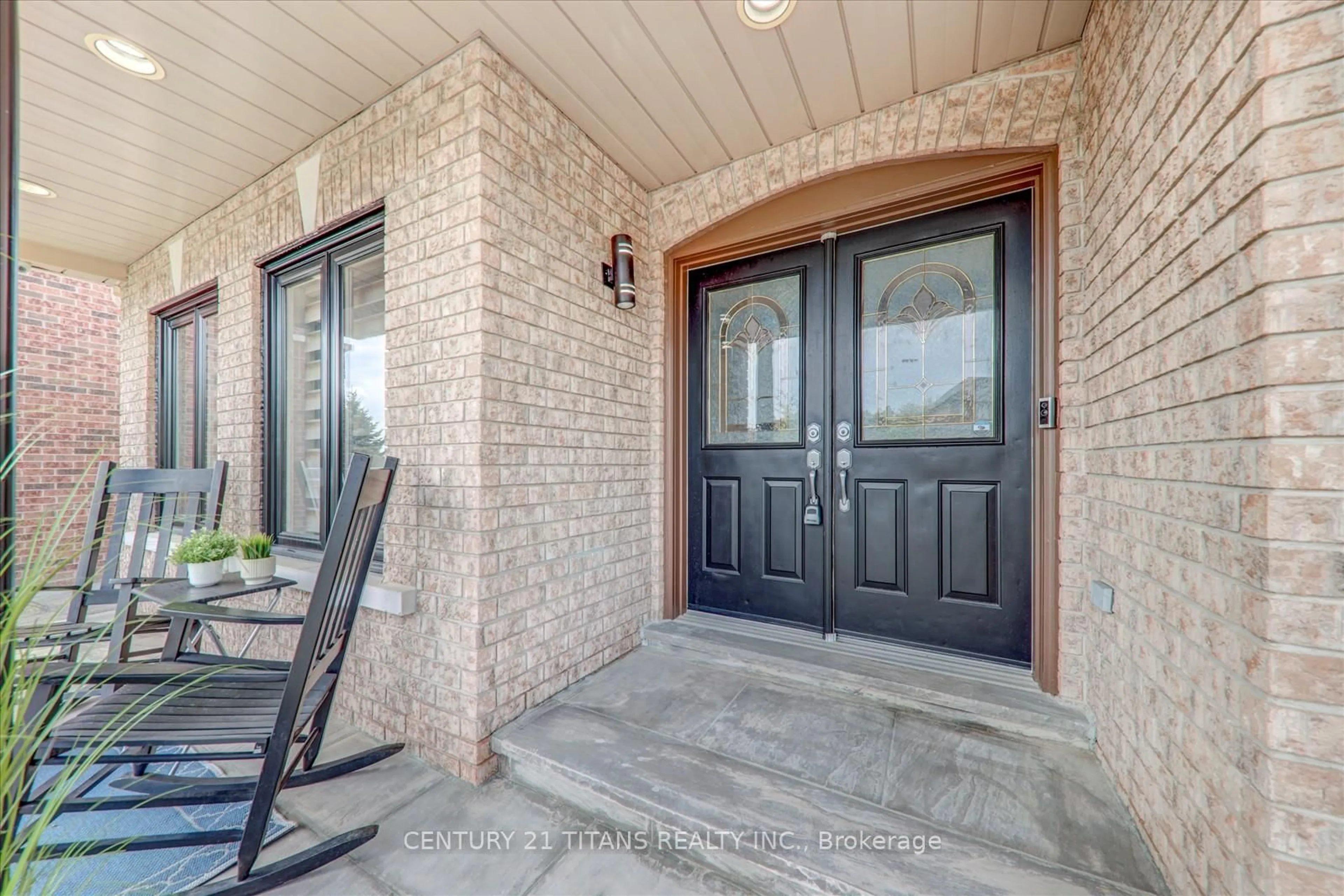 Indoor entryway for 577 Royalpark Way, Vaughan Ontario L4H 1K2