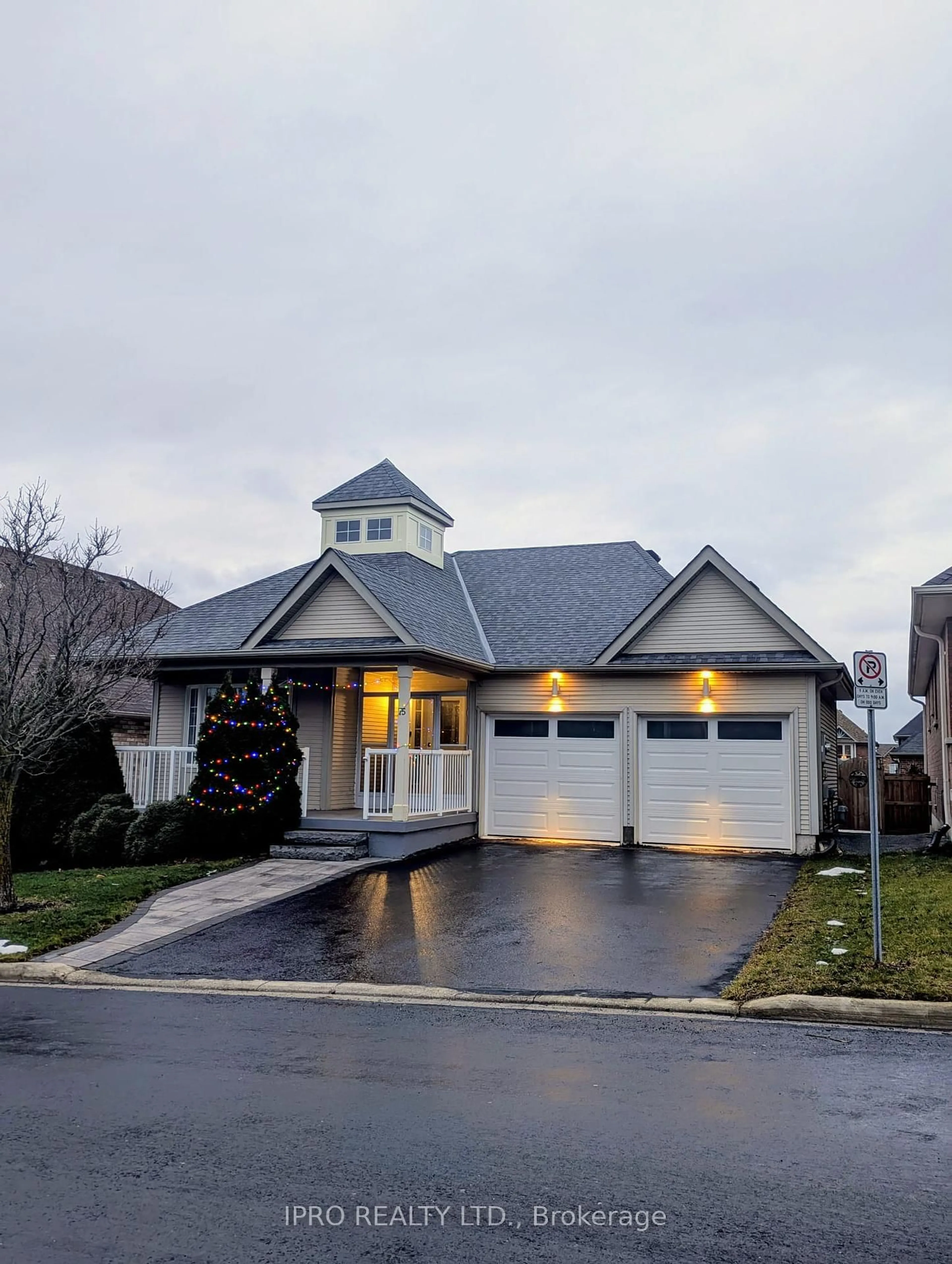 Home with brick exterior material, street for 75 Ian Dr, Georgina Ontario L4P 4G2