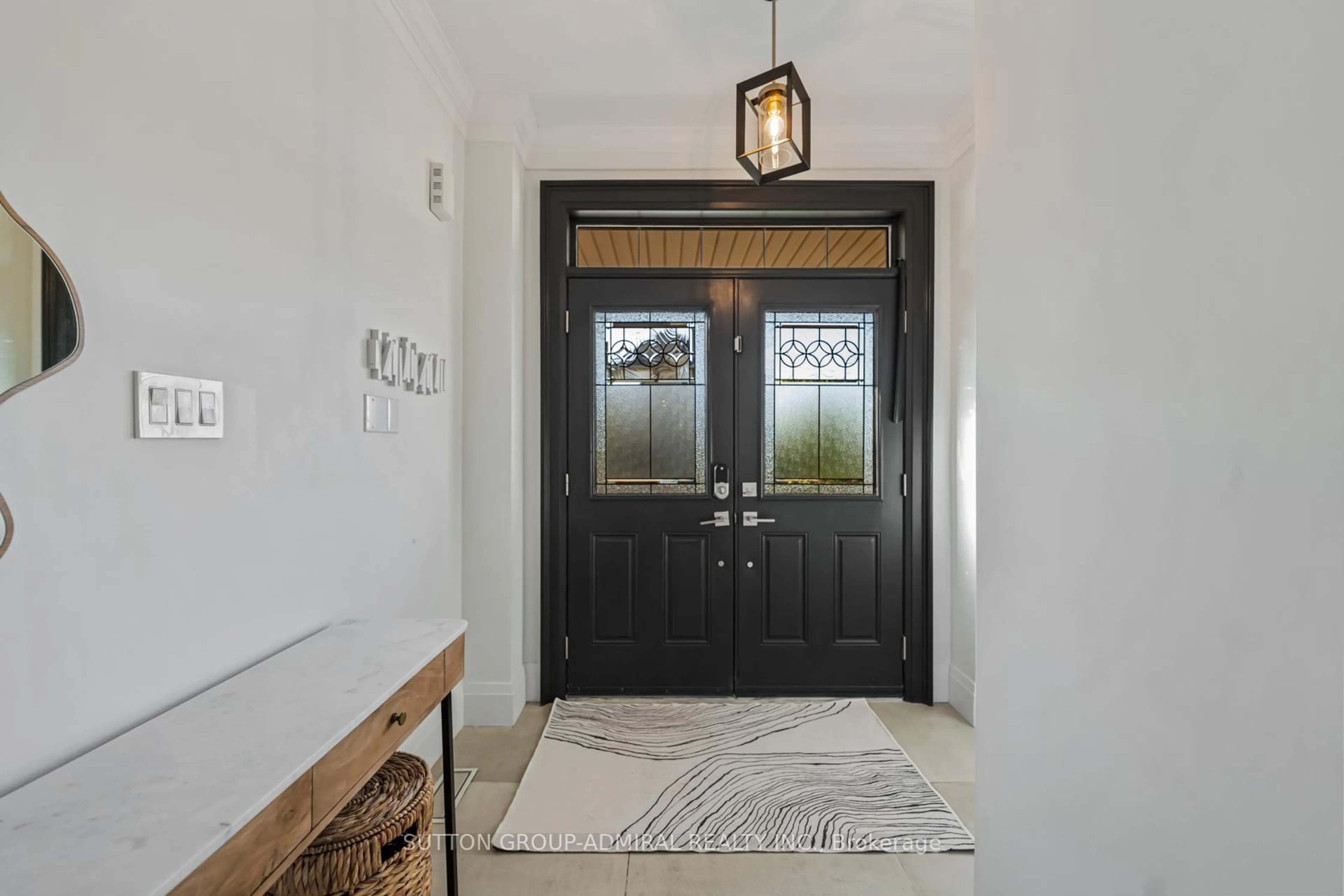 Indoor entryway for 1 Randolph Dr, Vaughan Ontario L6A 0W1
