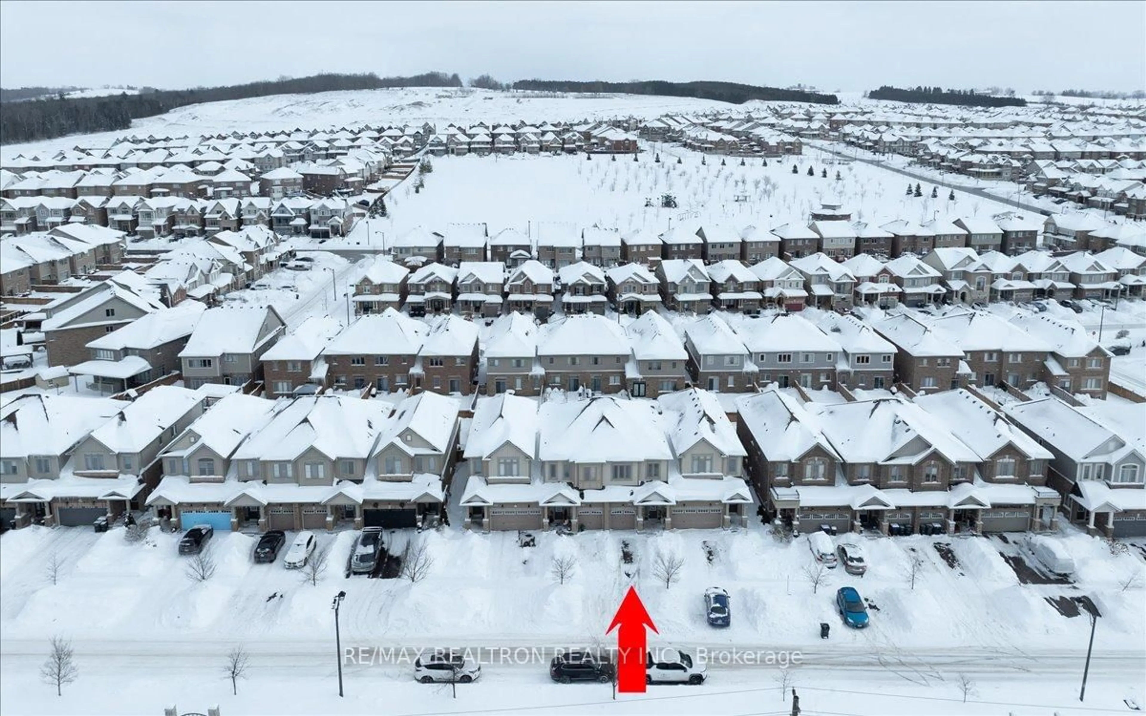 A pic from outside/outdoor area/front of a property/back of a property/a pic from drone, street for 77 Gallagher Cres, New Tecumseth Ontario L9R 0P1