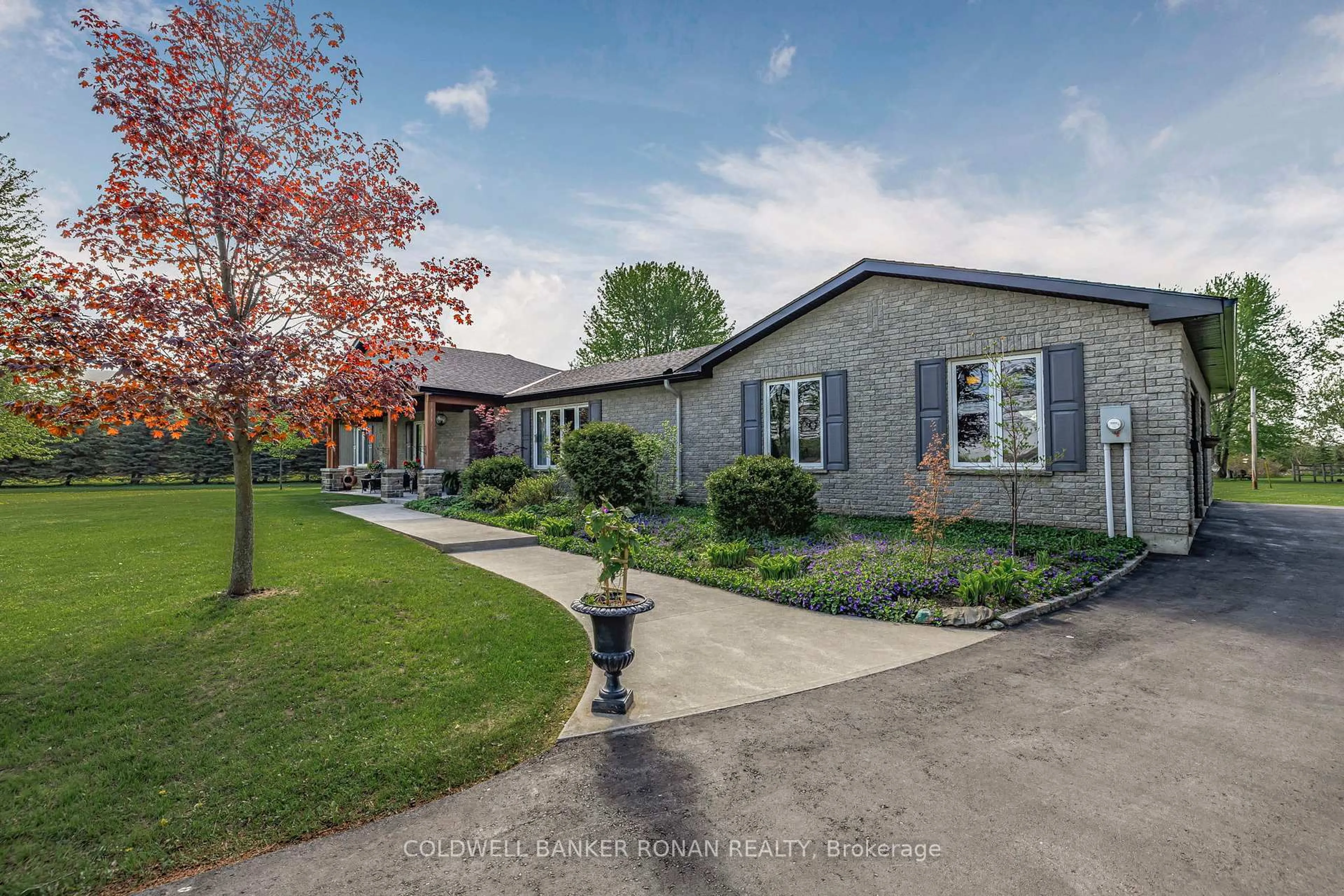 A pic from outside/outdoor area/front of a property/back of a property/a pic from drone, street for 6349 12th Line, New Tecumseth Ontario L9R 1V4