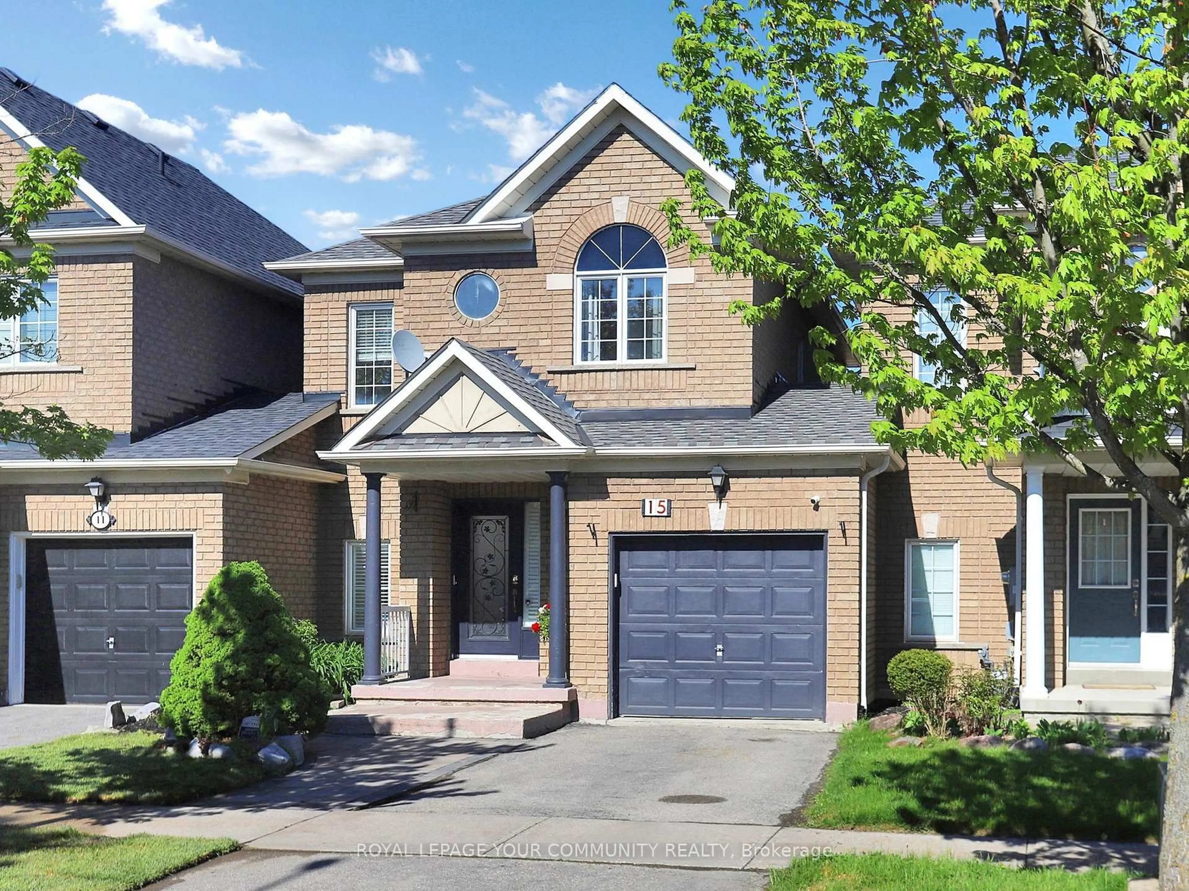 Home with brick exterior material, street for 15 Walkview Cres, Richmond Hill Ontario L4E 4H5