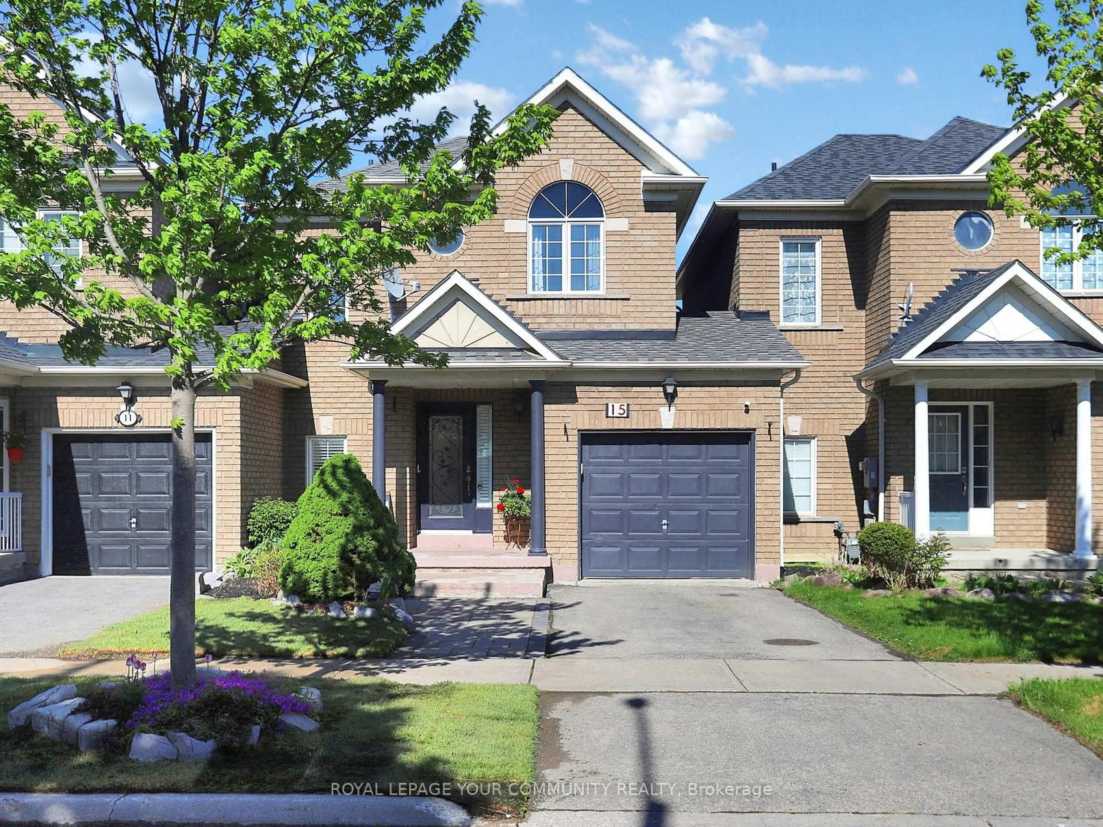 Home with brick exterior material, street for 15 Walkview Cres, Richmond Hill Ontario L4E 4H5